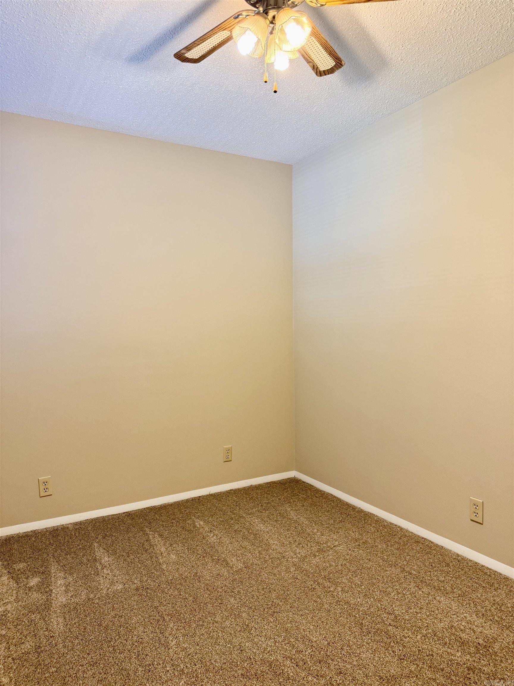 135 Hillview #54 Drive Property Photo 27