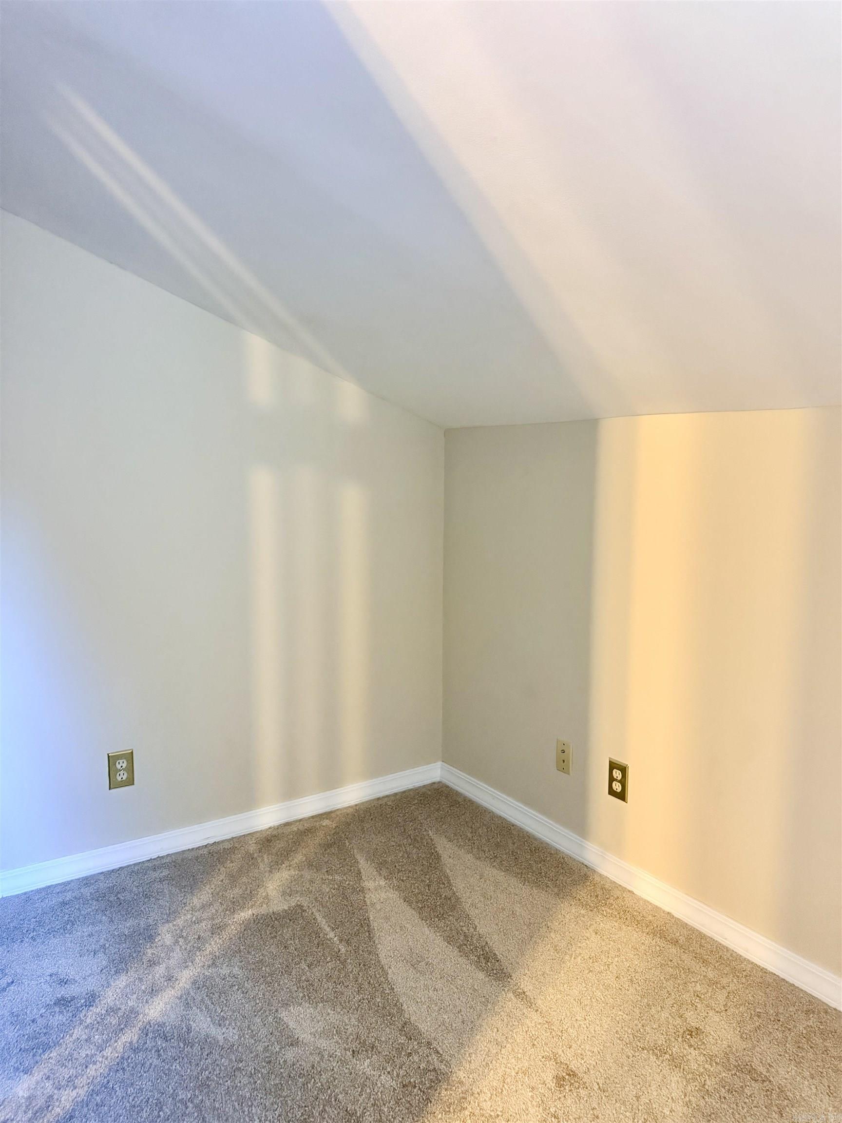 135 Hillview #54 Drive Property Photo 32