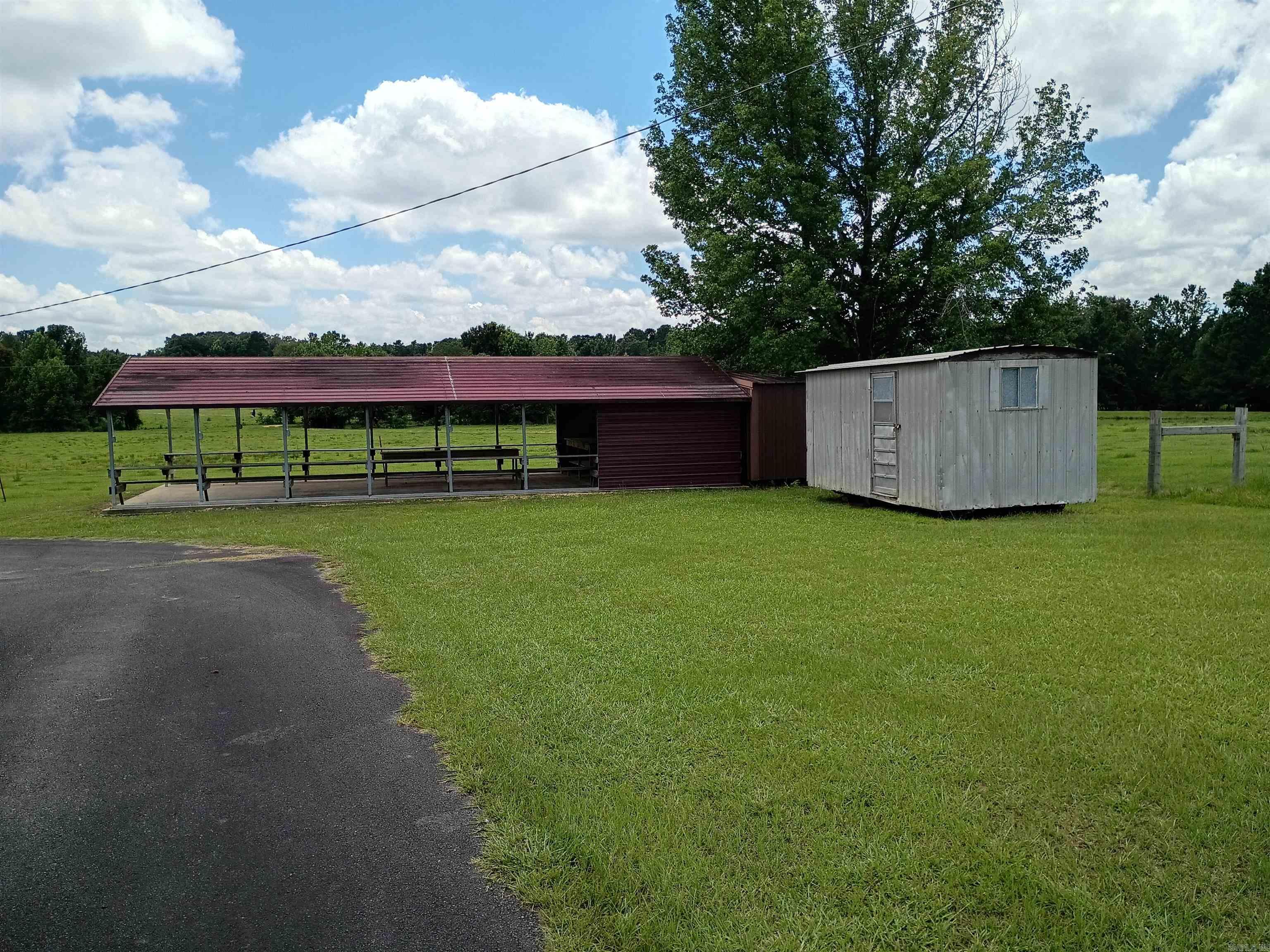 274 Bradley 17 Rd S Property Photo 36