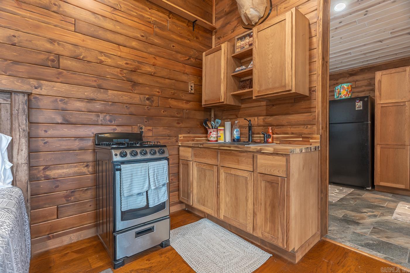 421 Tail Star Trl Property Photo 11