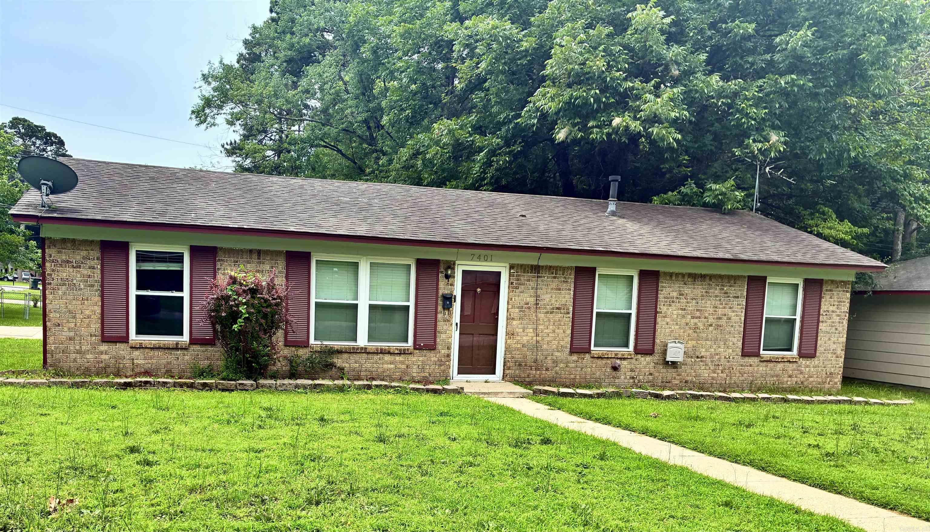 7401 Grace Drive Property Photo 1