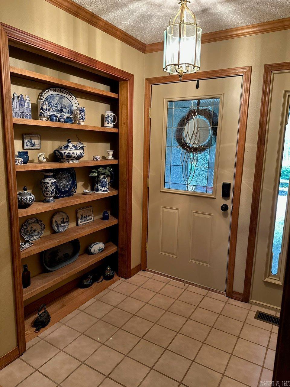 105 Crest Drive Property Photo 13