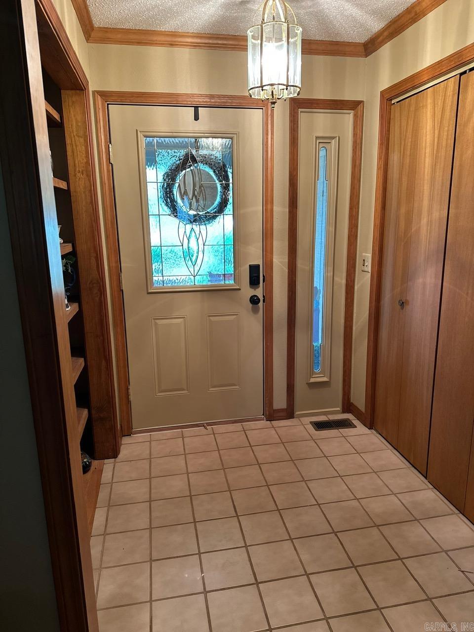105 Crest Drive Property Photo 14