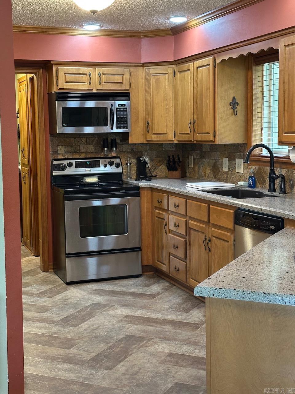105 Crest Drive Property Photo 18