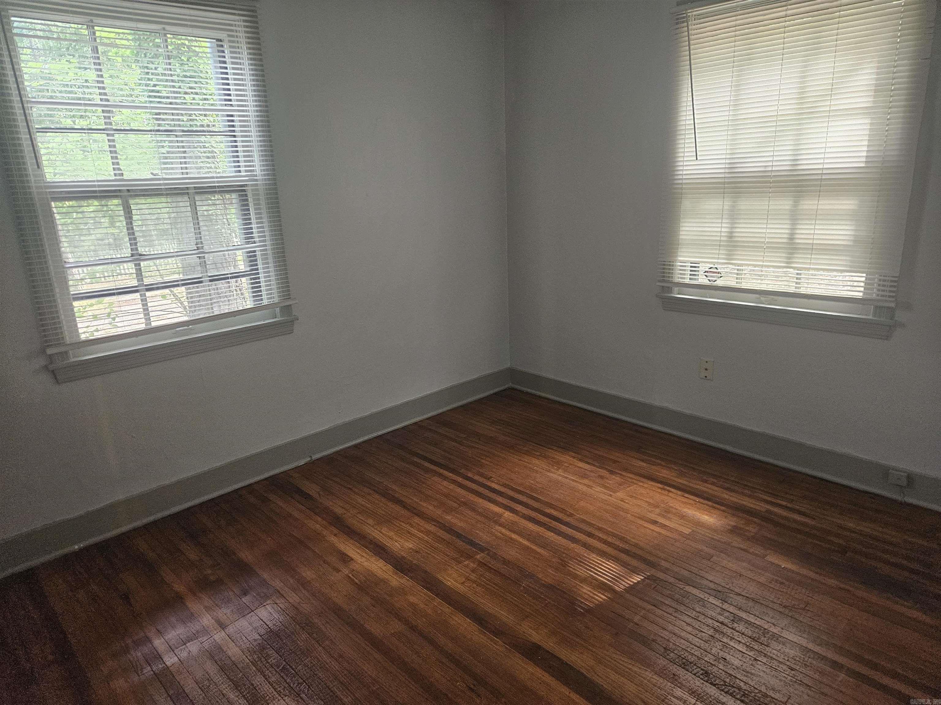 2405 S Fillmore Property Photo 2