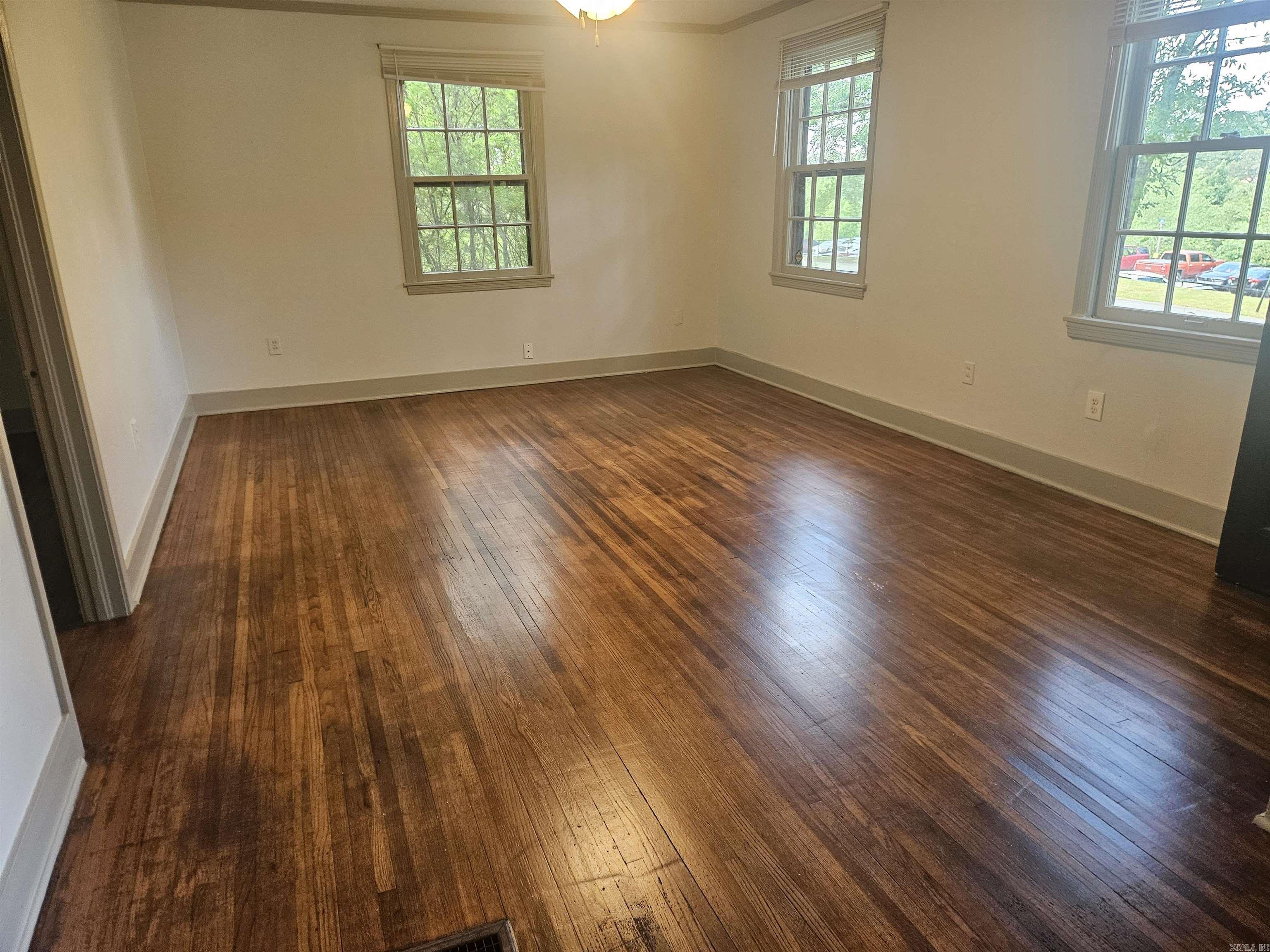 2405 S Fillmore Property Photo 10