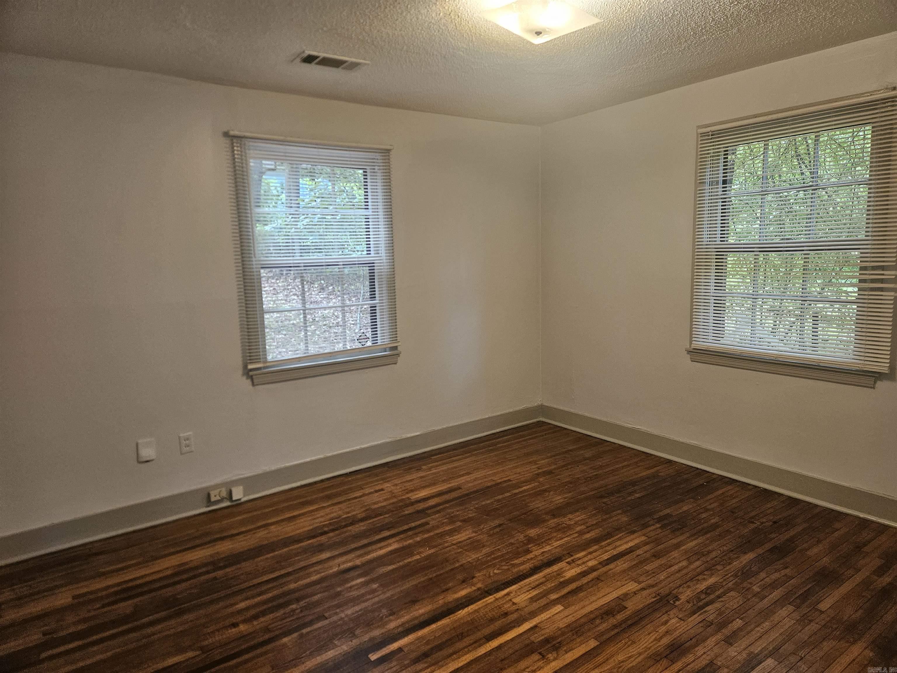 2405 S Fillmore Property Photo 11