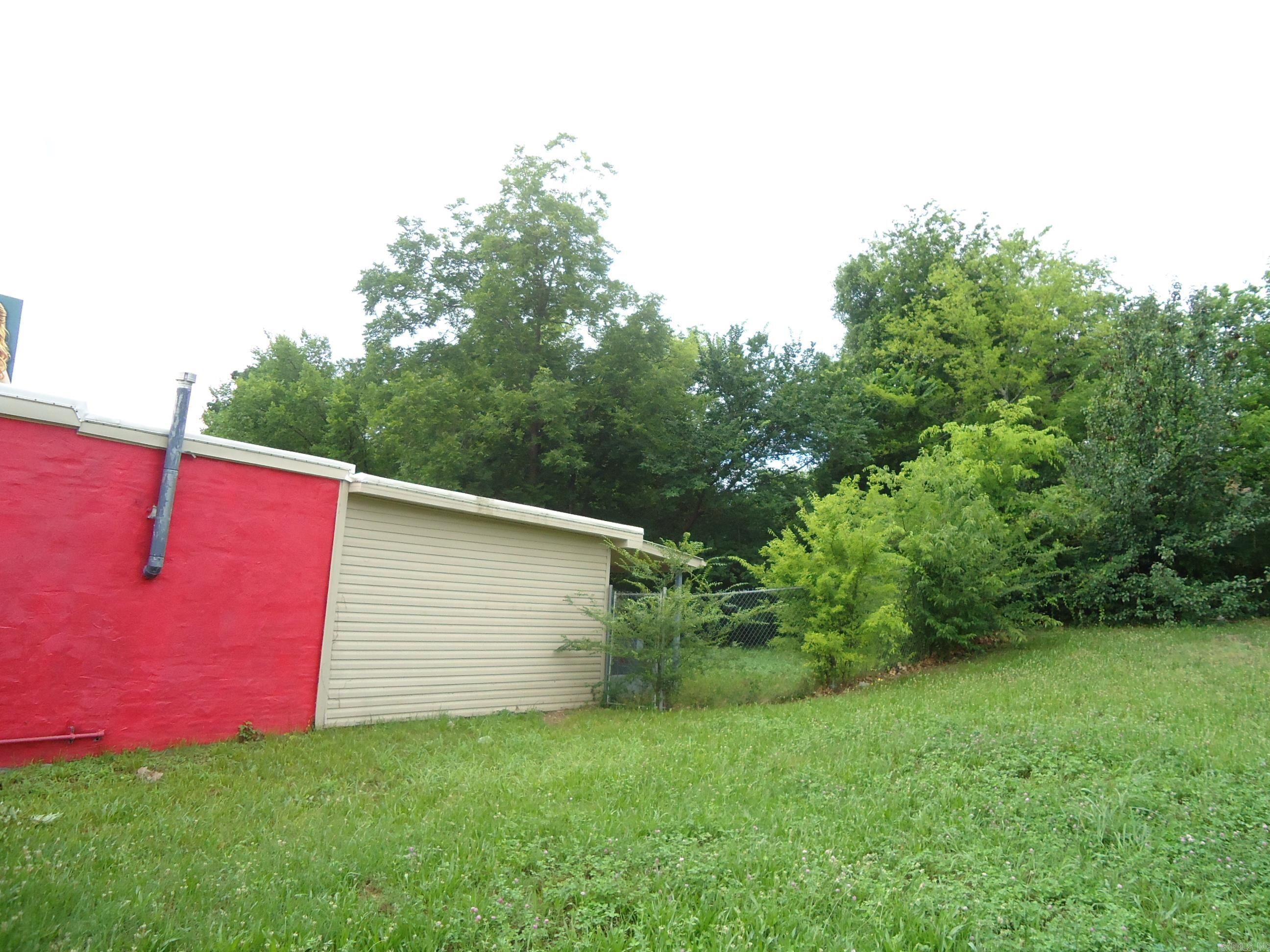 412 Broadway Street Property Photo 5