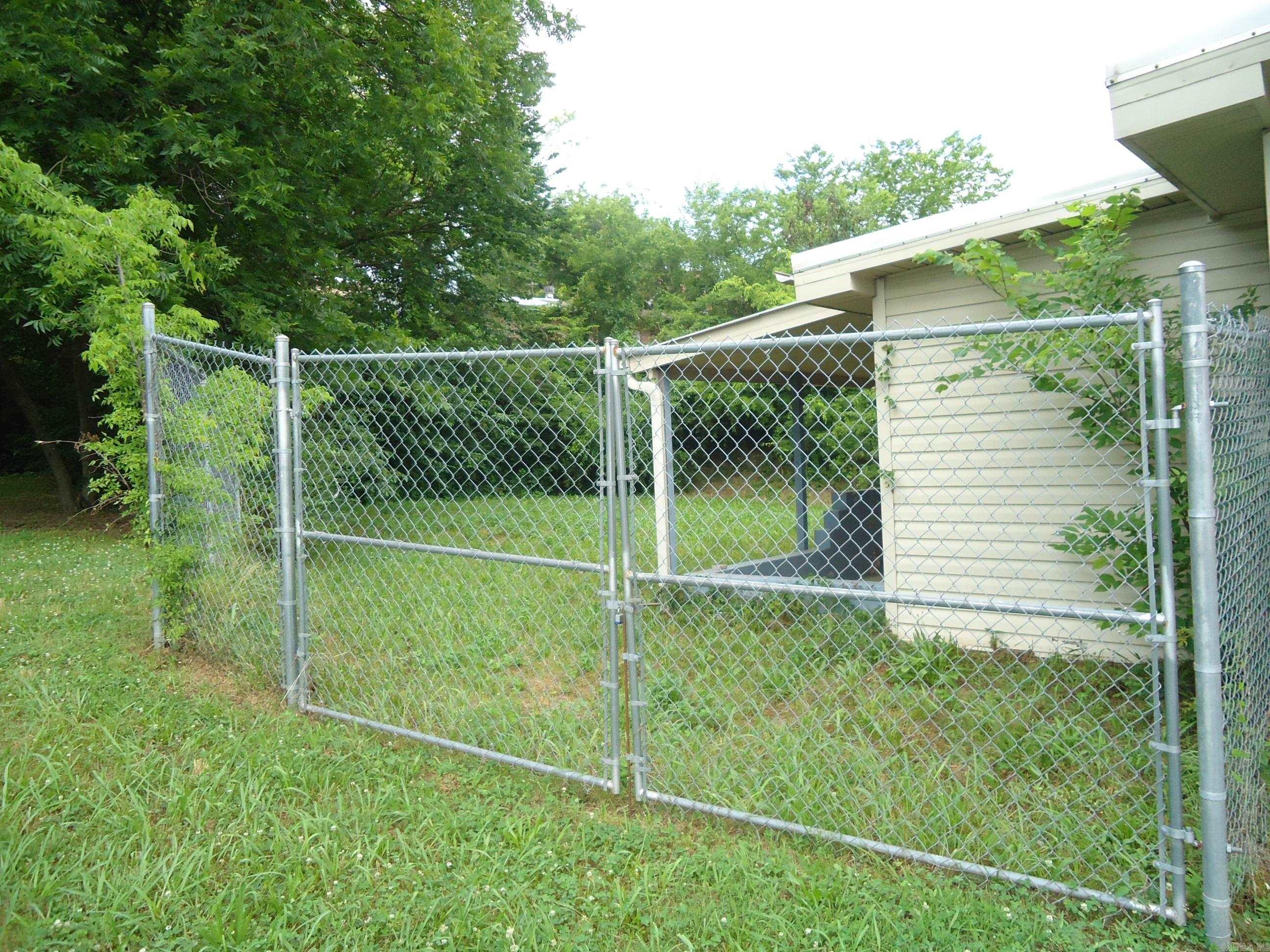 412 Broadway Street Property Photo 7
