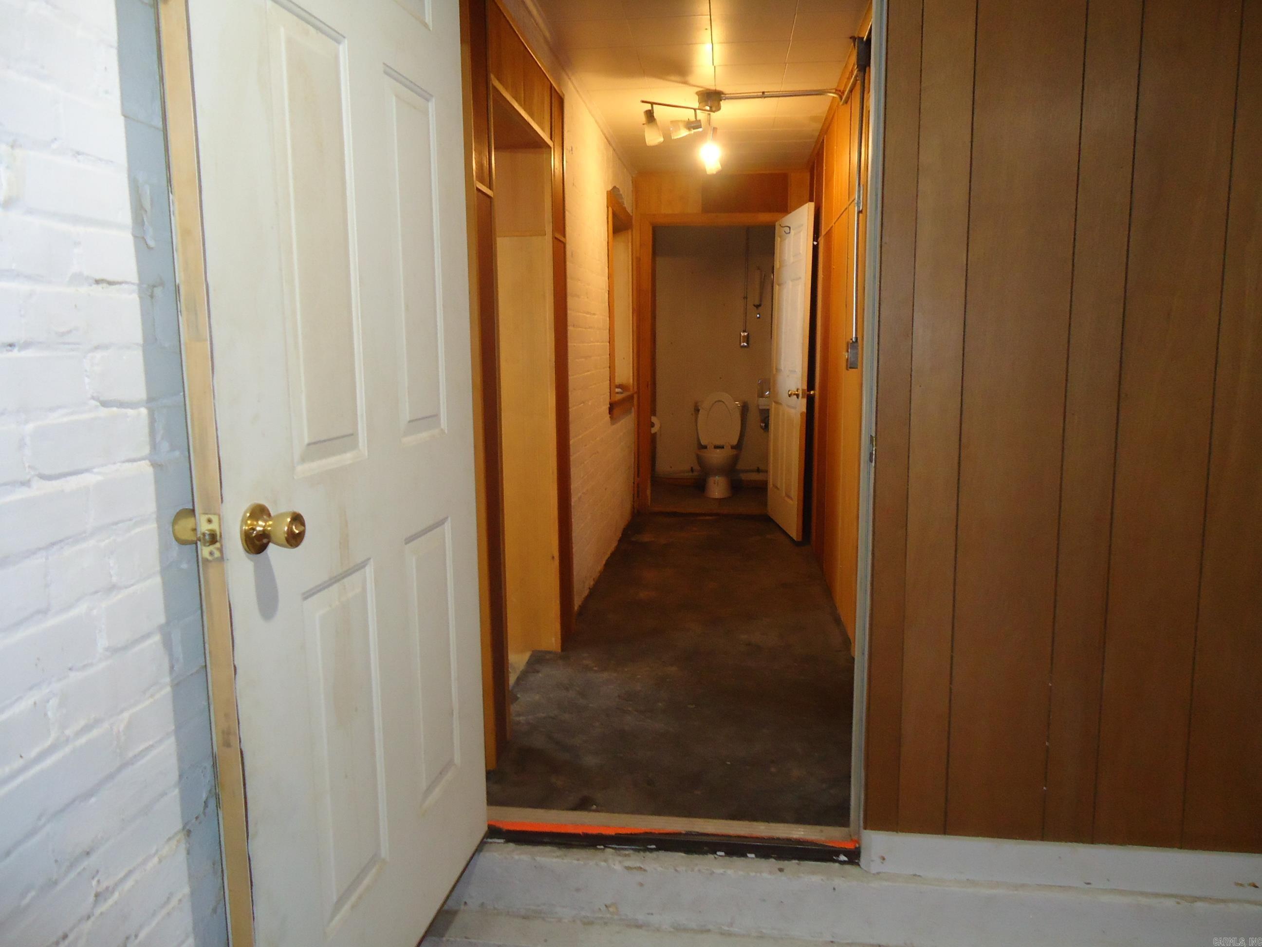 412 Broadway Street Property Photo 32