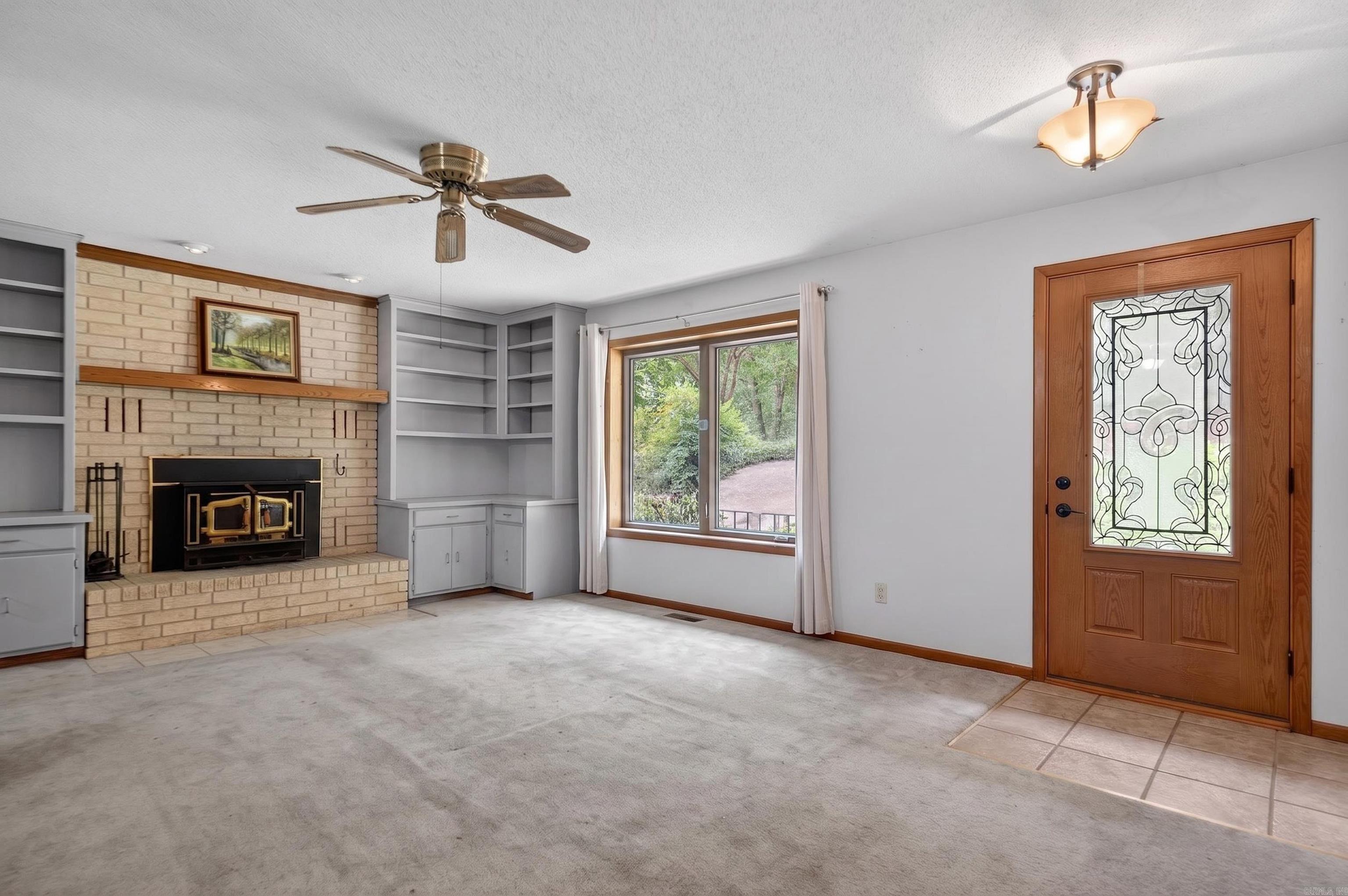 48 N Badalona Drive Property Photo 5