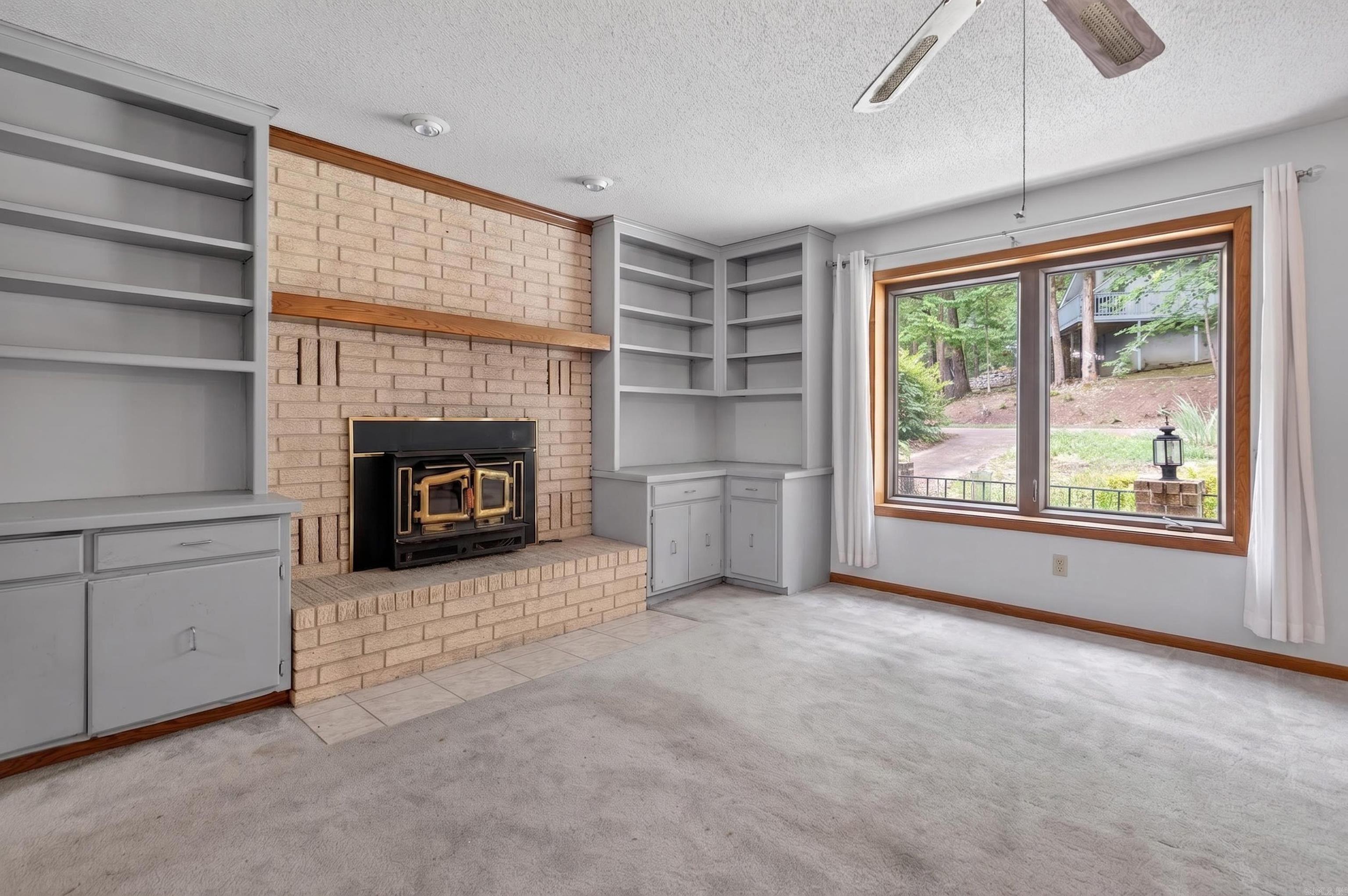 48 N Badalona Drive Property Photo 6