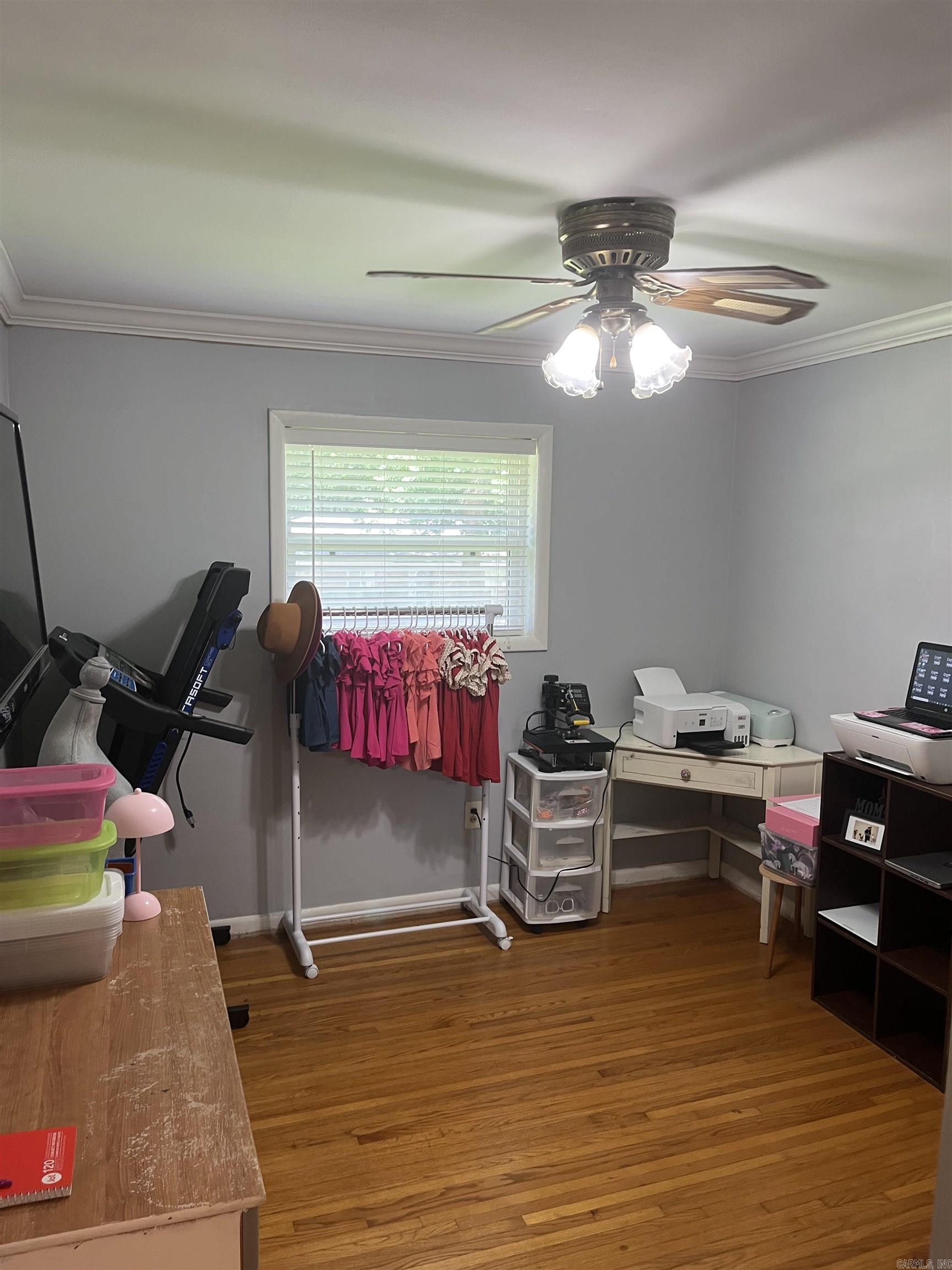 4413 N Locust St Property Photo 11