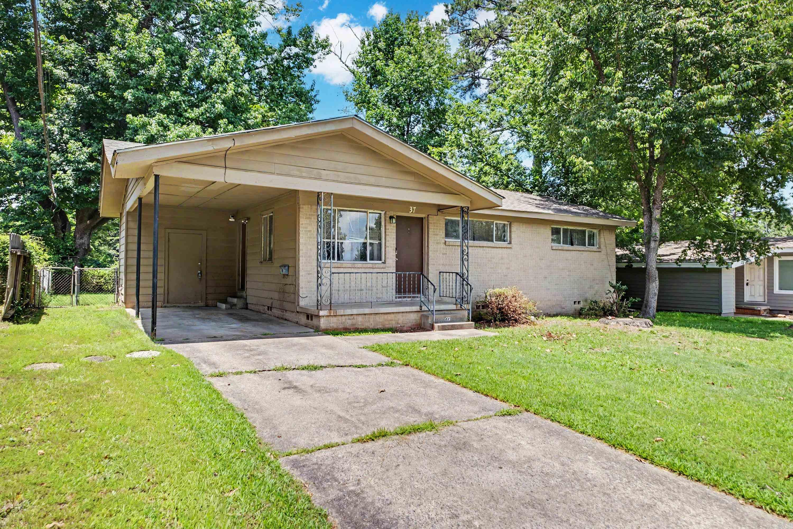 37 Barbara Dr Property Photo 2