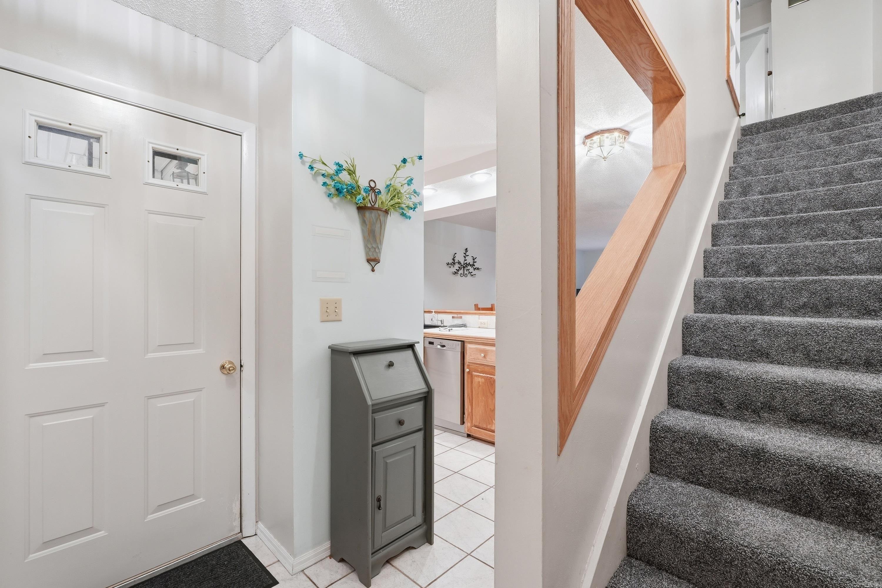 135 Hillview Dr #44 44 Property Photo 6