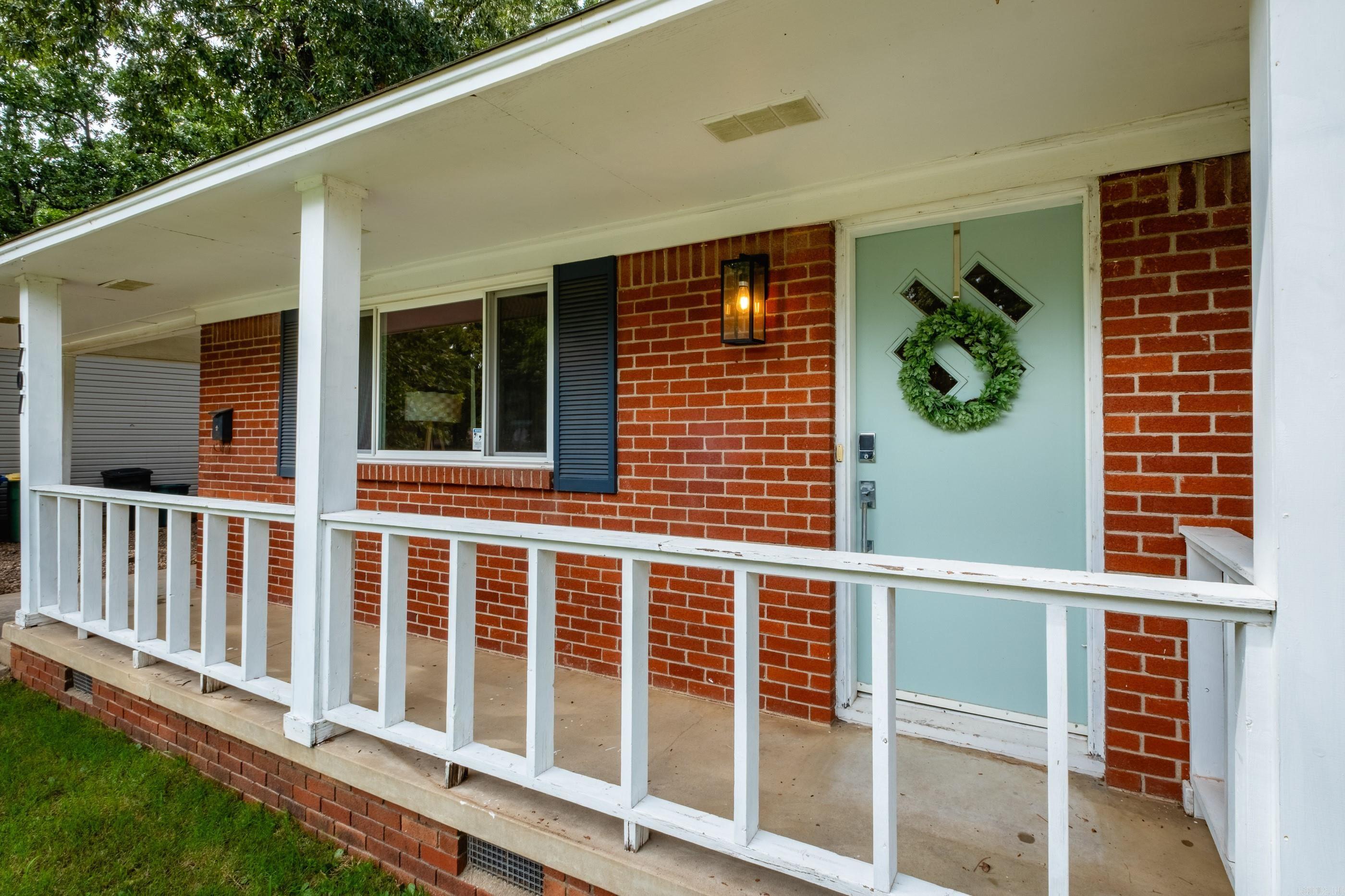 1707 Crestwood Road Property Photo 6