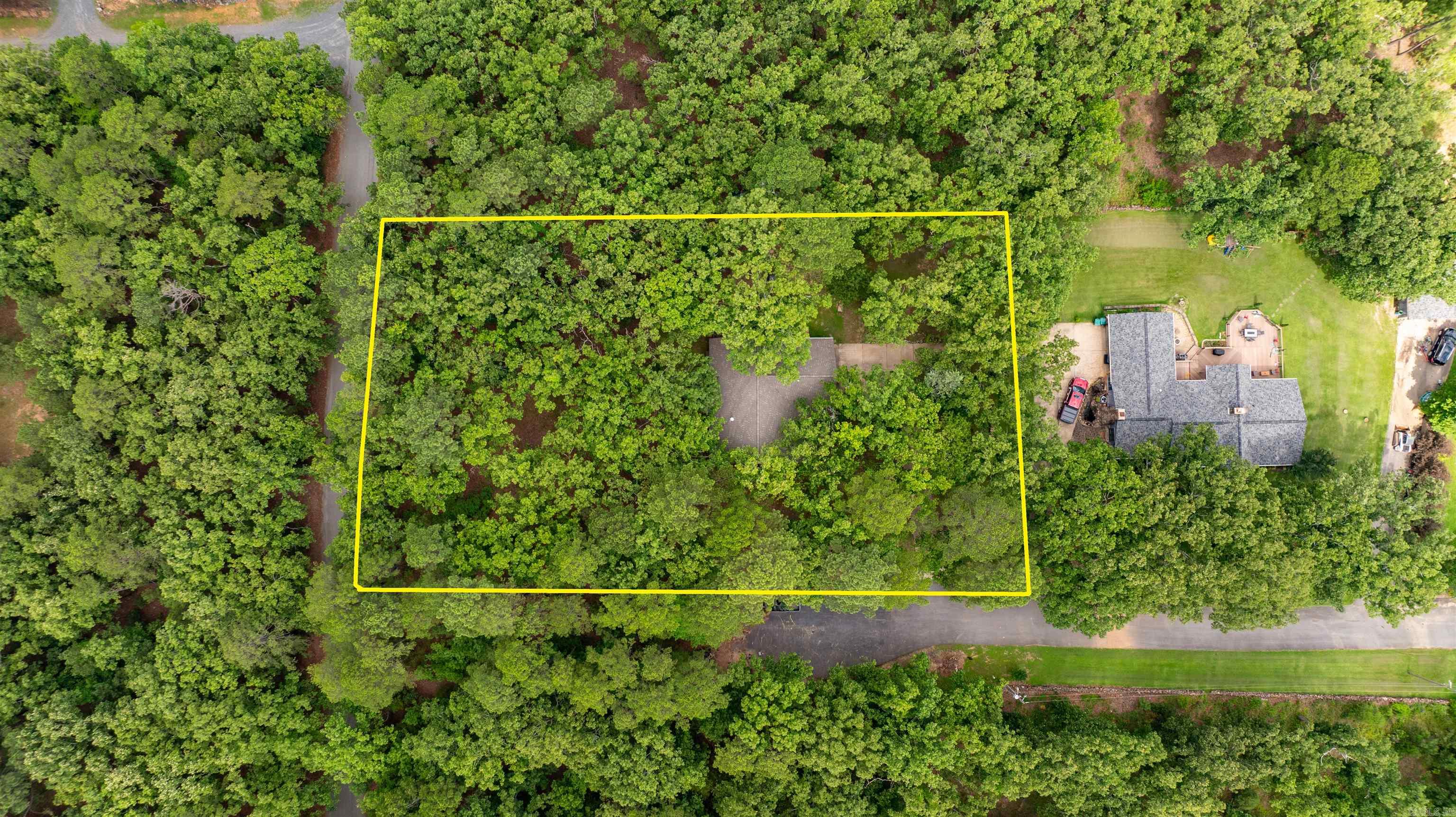 15807 Hunter Lane Property Photo 3