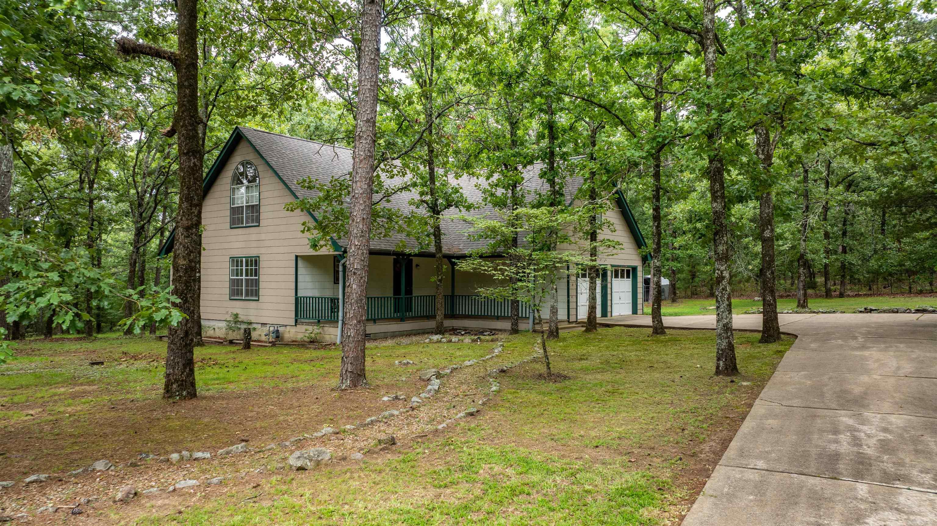 15807 Hunter Lane Property Photo 4