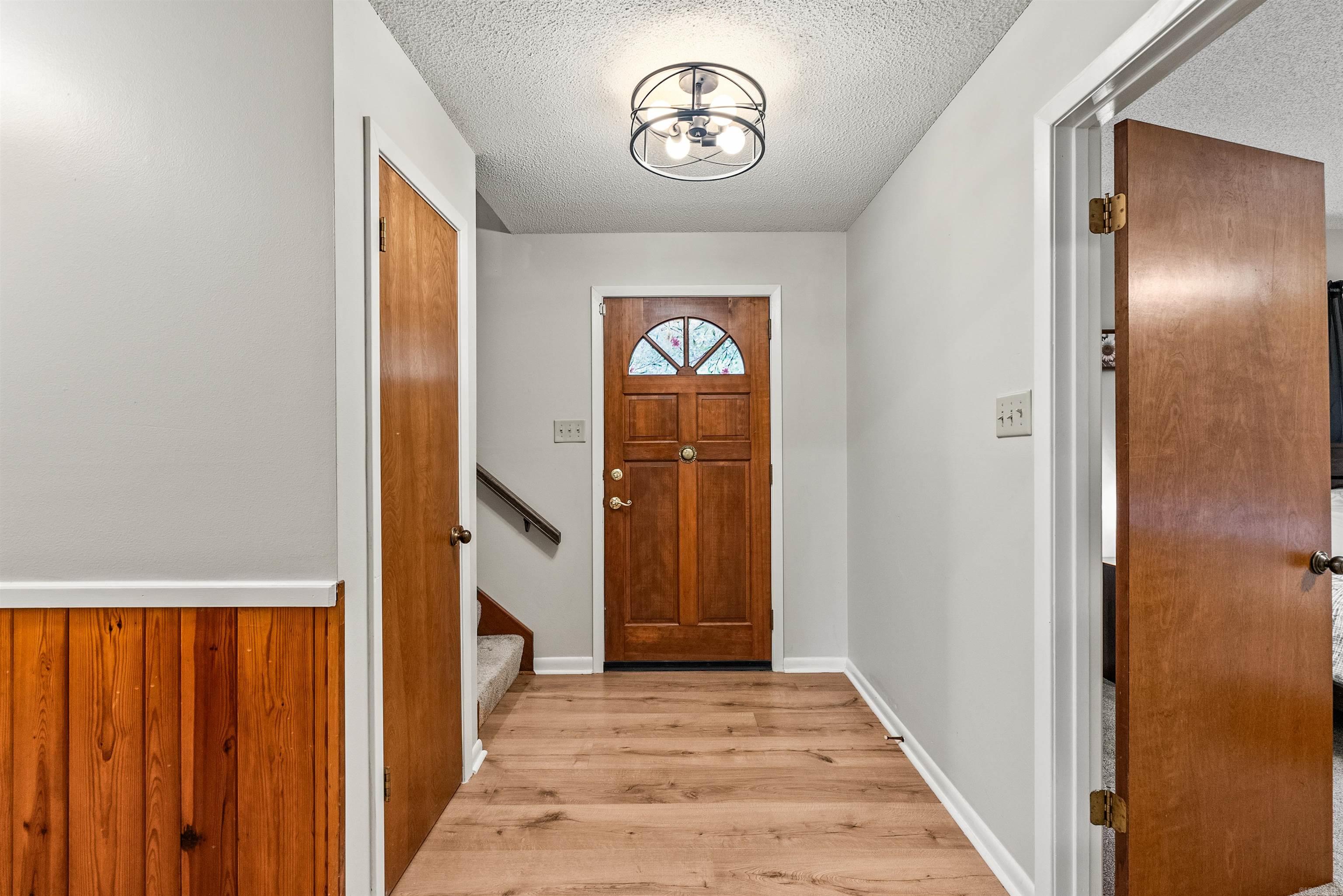 15807 Hunter Lane Property Photo 6