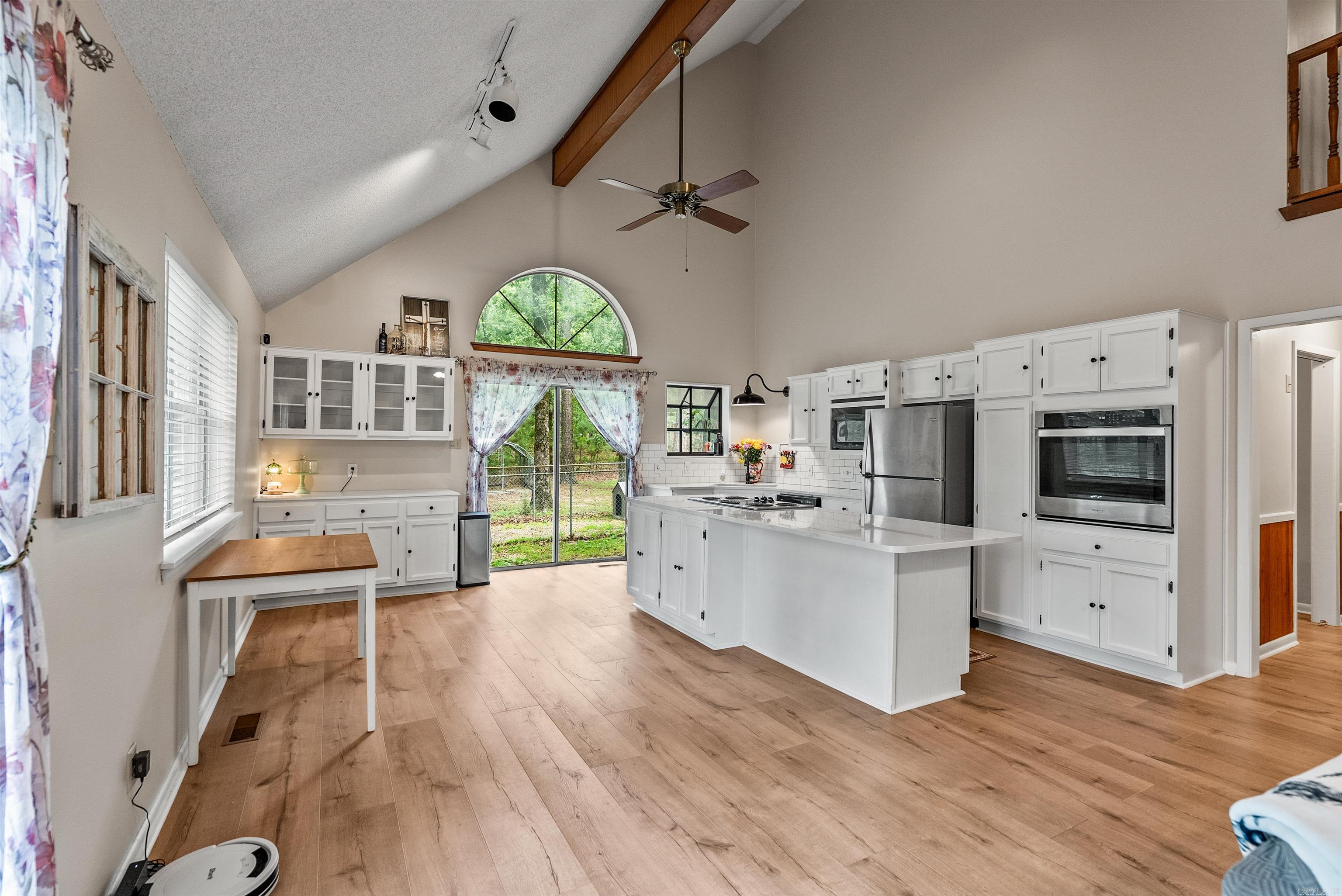 15807 Hunter Lane Property Photo 11