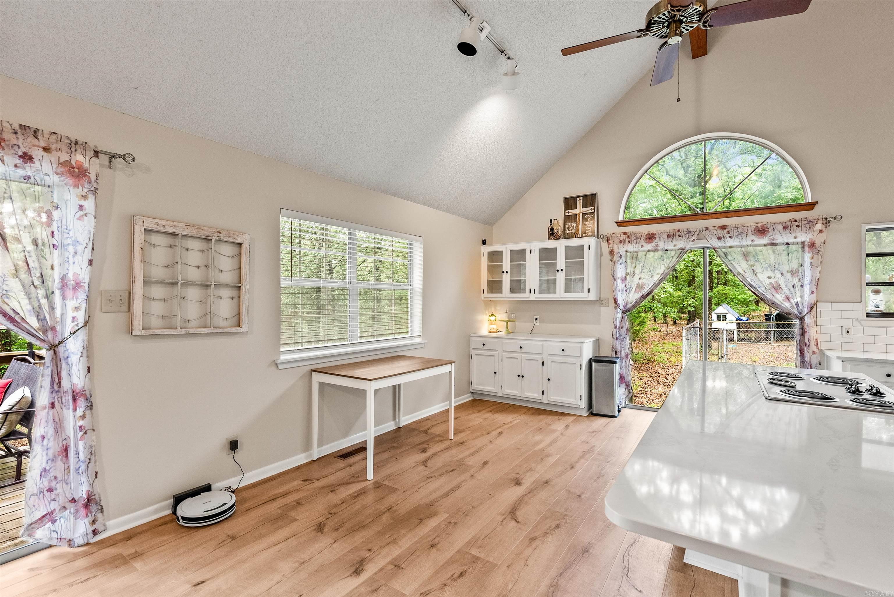 15807 Hunter Lane Property Photo 19