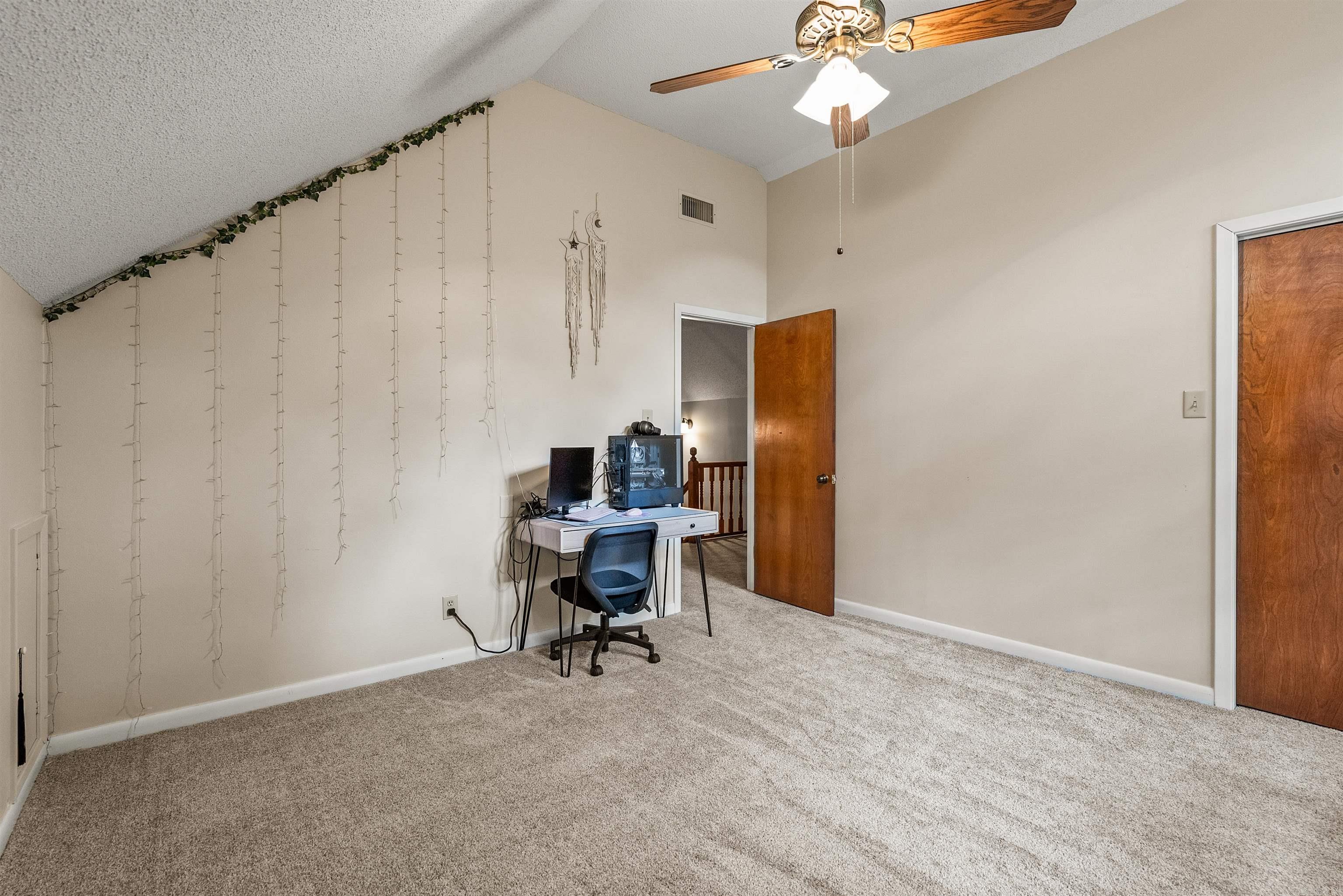 15807 Hunter Lane Property Photo 33