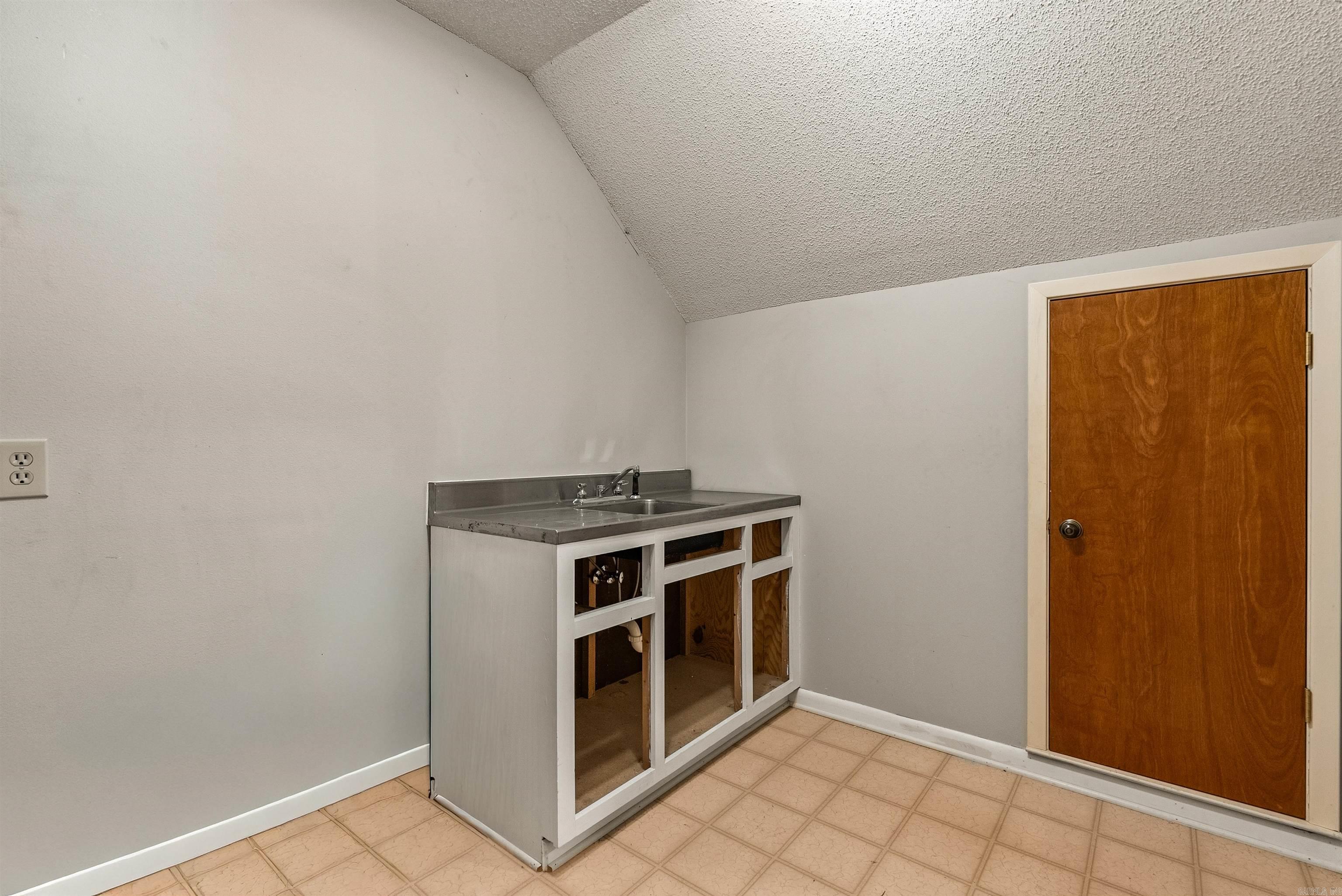 15807 Hunter Lane Property Photo 38