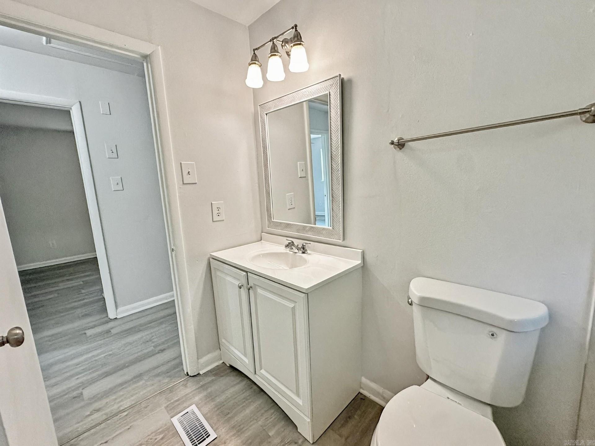 5807 Hutsell Road Property Photo 15