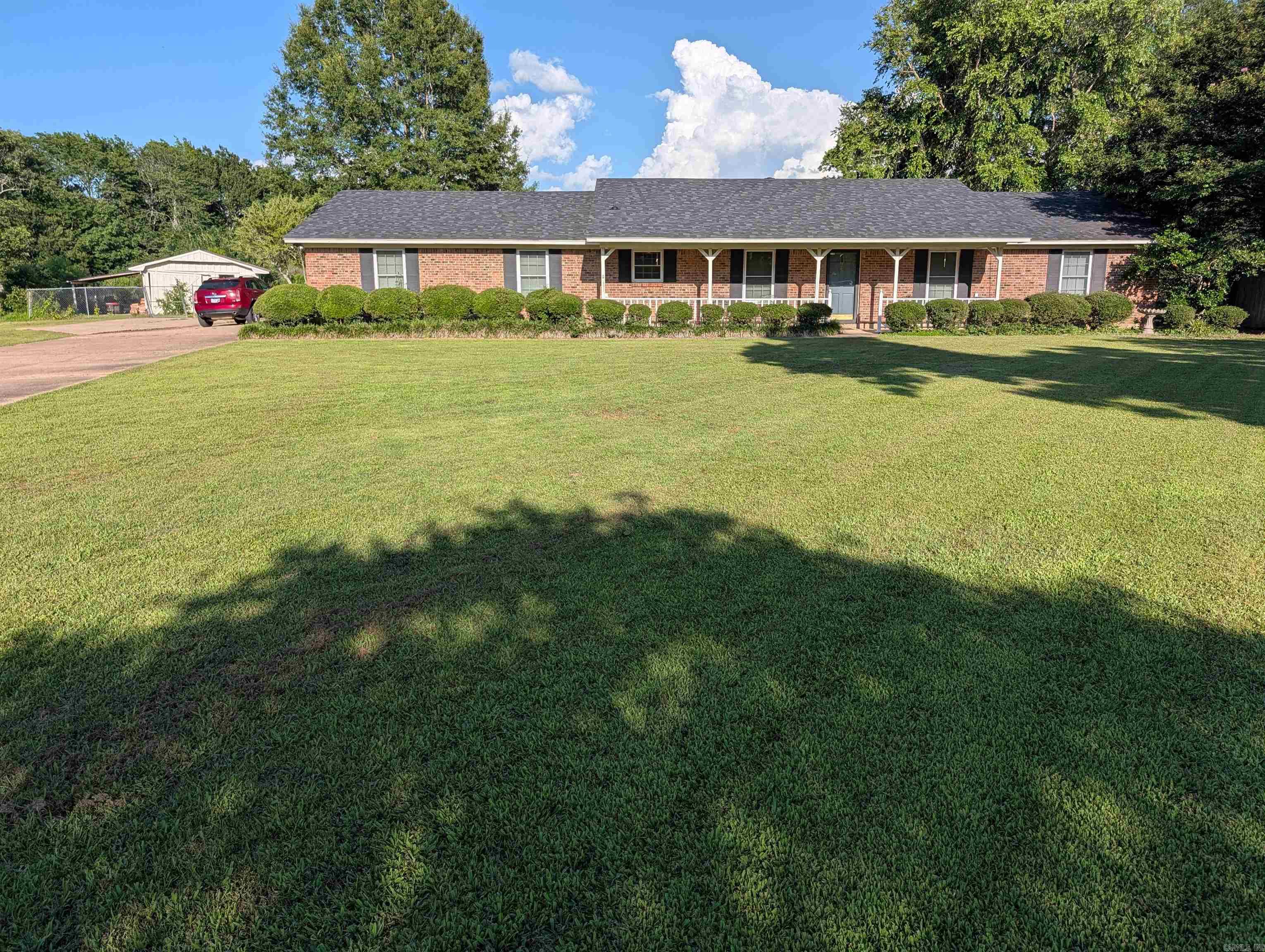 1 Adcock Circle Property Photo 1