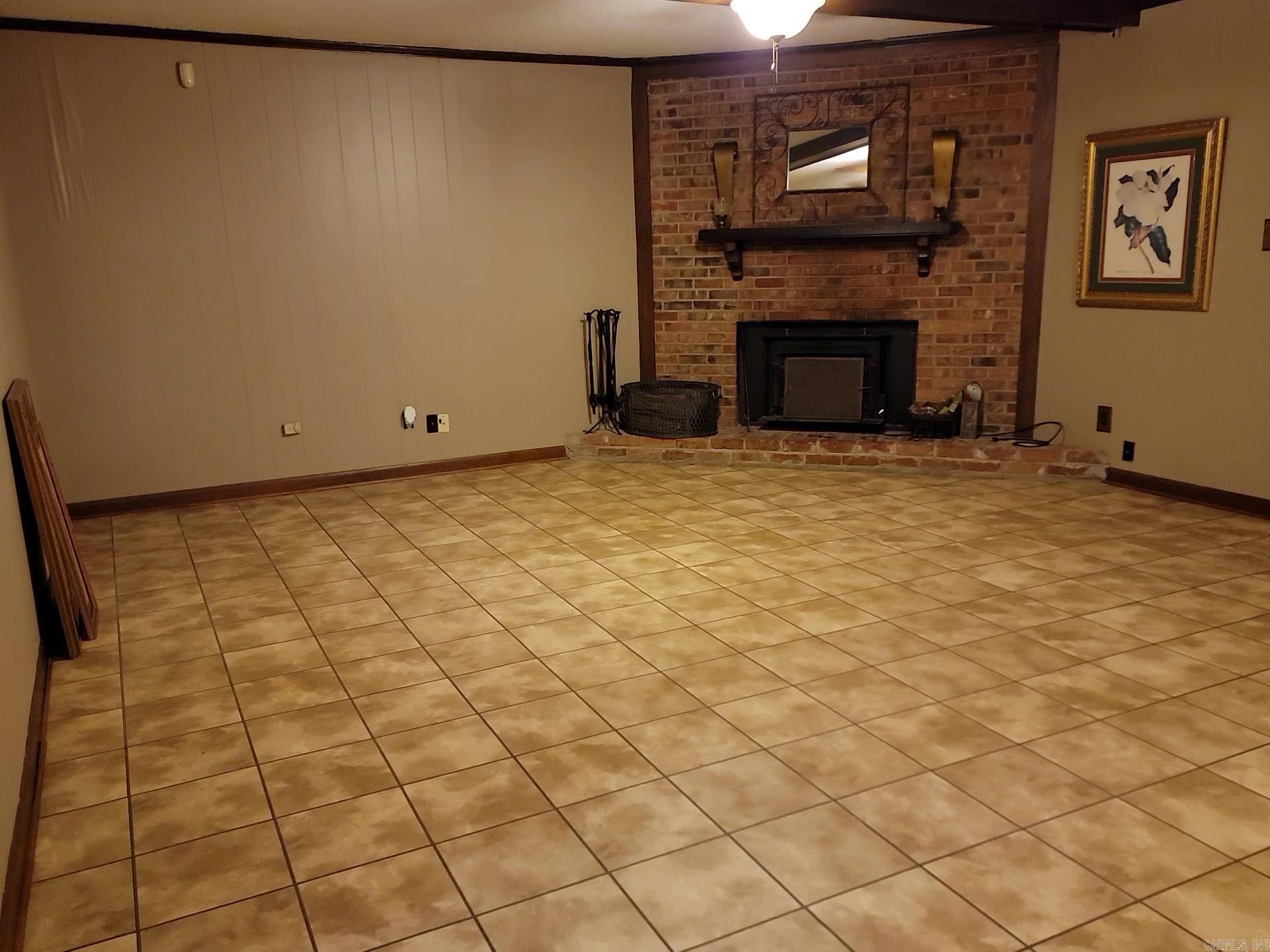 1 Adcock Circle Property Photo 2