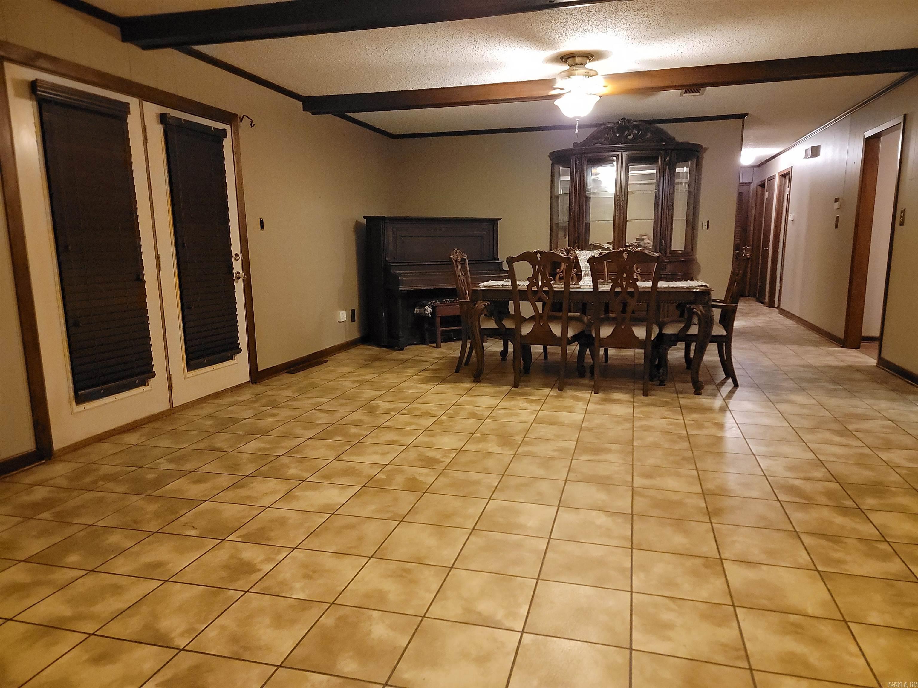 1 Adcock Circle Property Photo 3