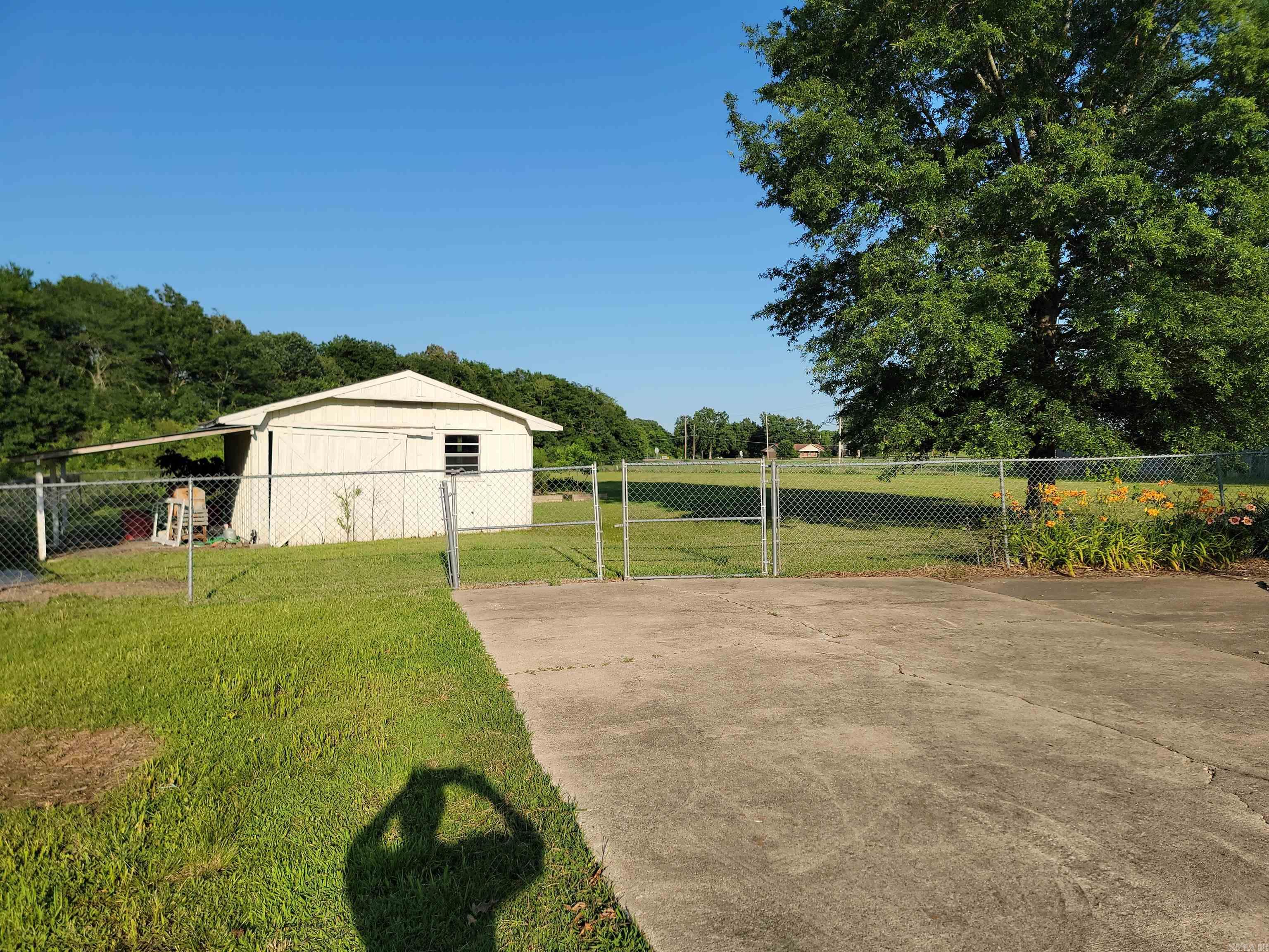 1 Adcock Circle Property Photo 27
