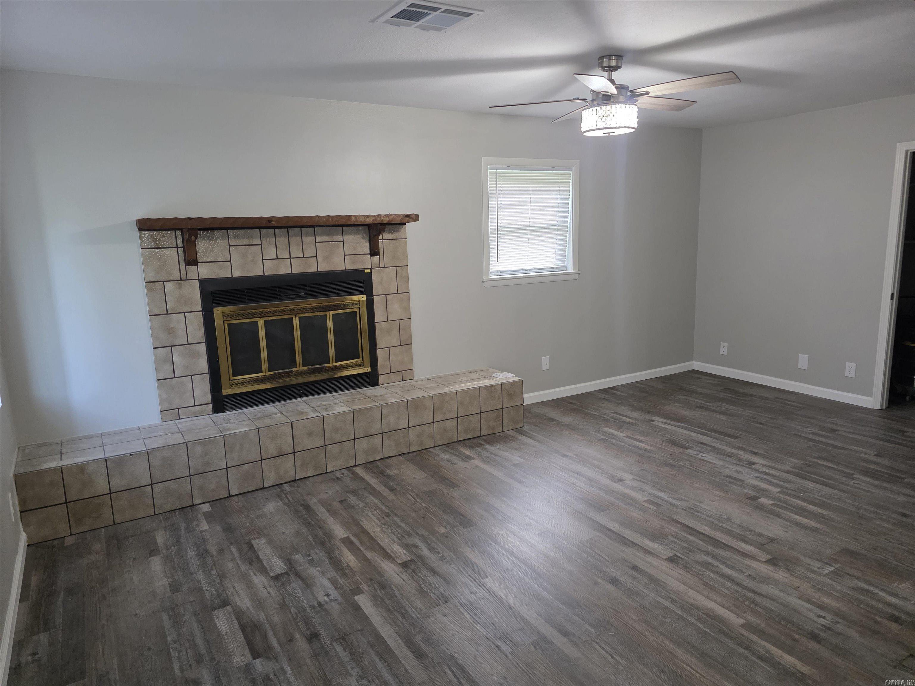 2204 Sheraton Park Drive Property Photo 4