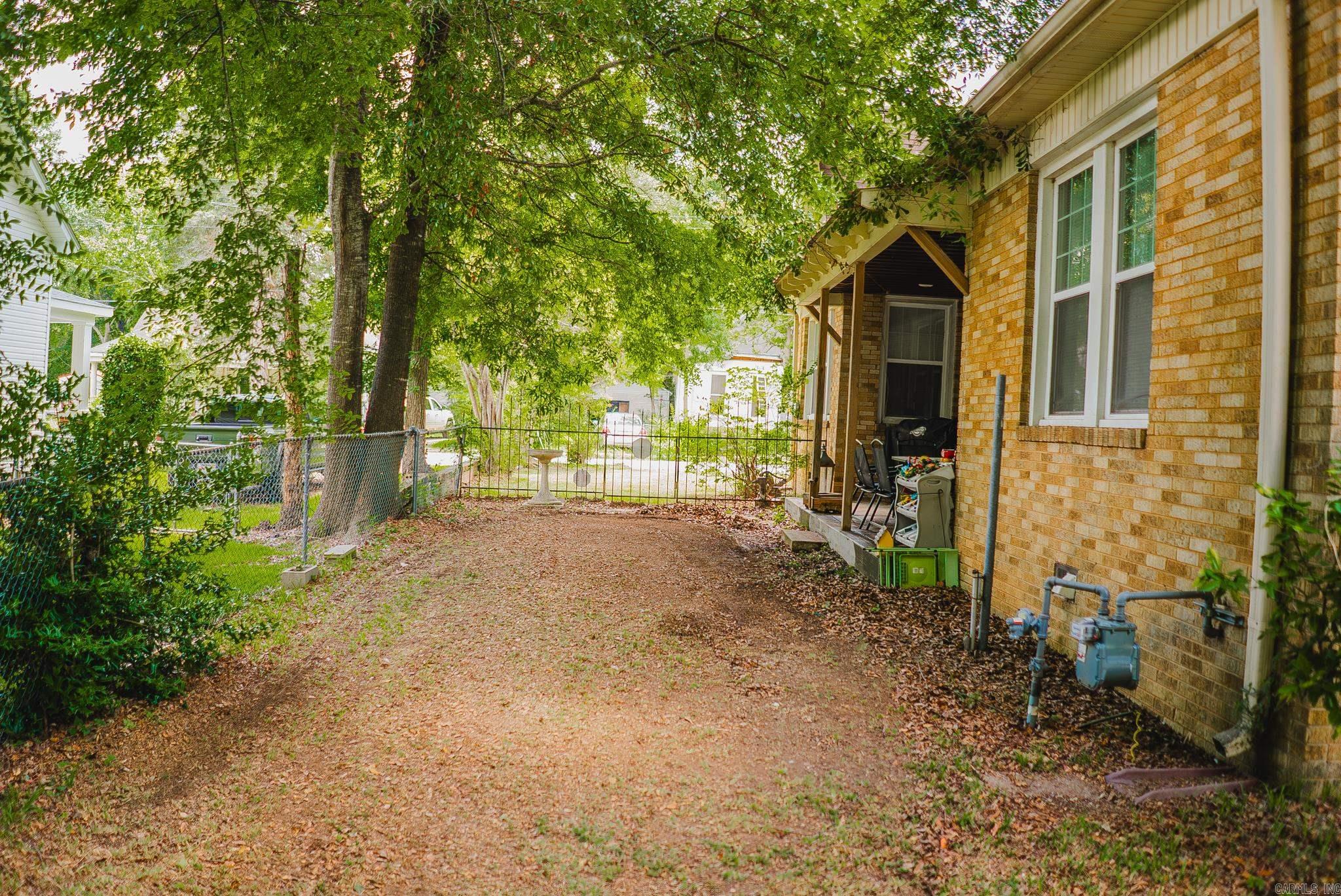 209 E Shelton Avenue Property Photo 41