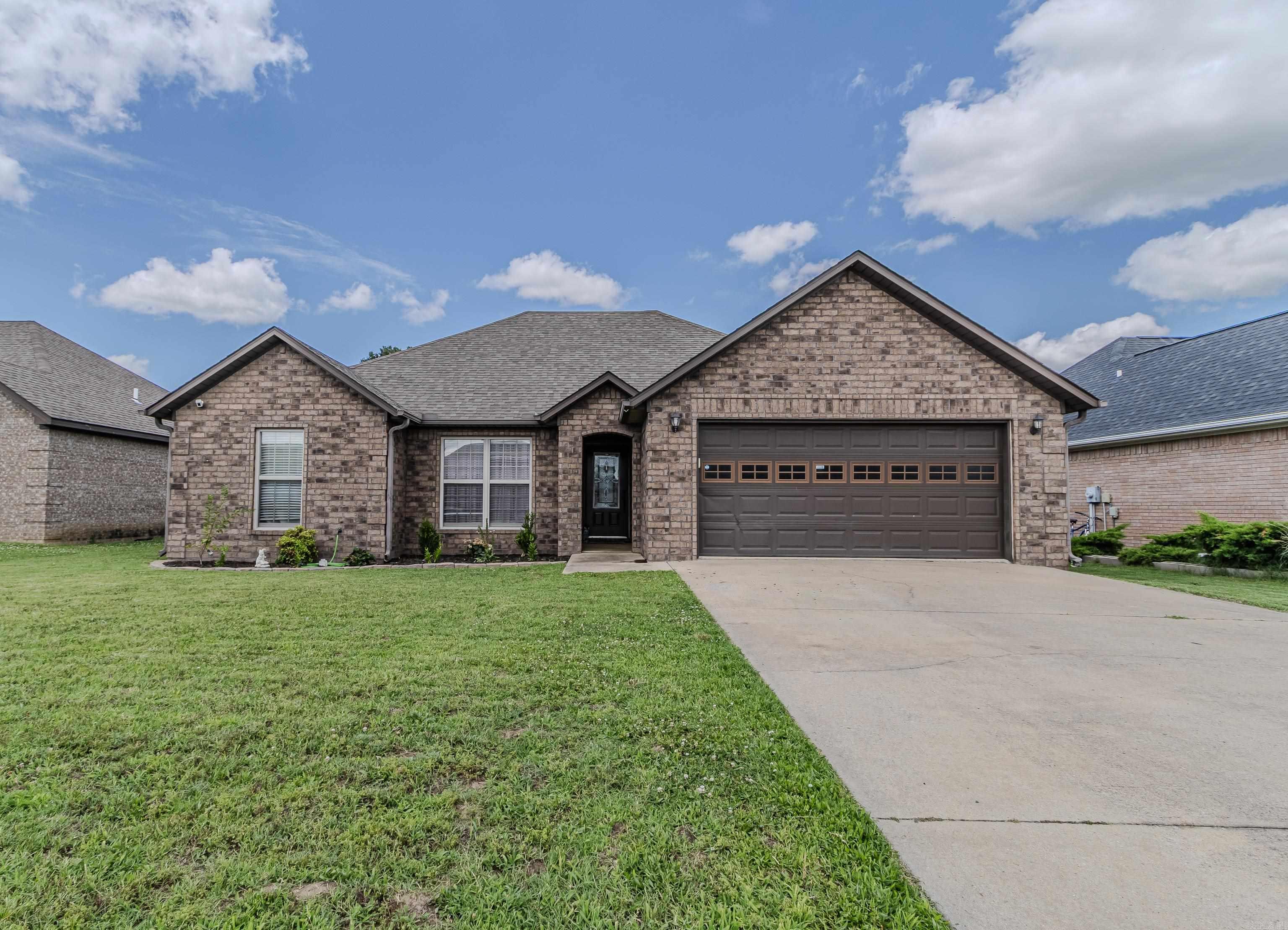 1005 Ryan Lane Property Photo 1