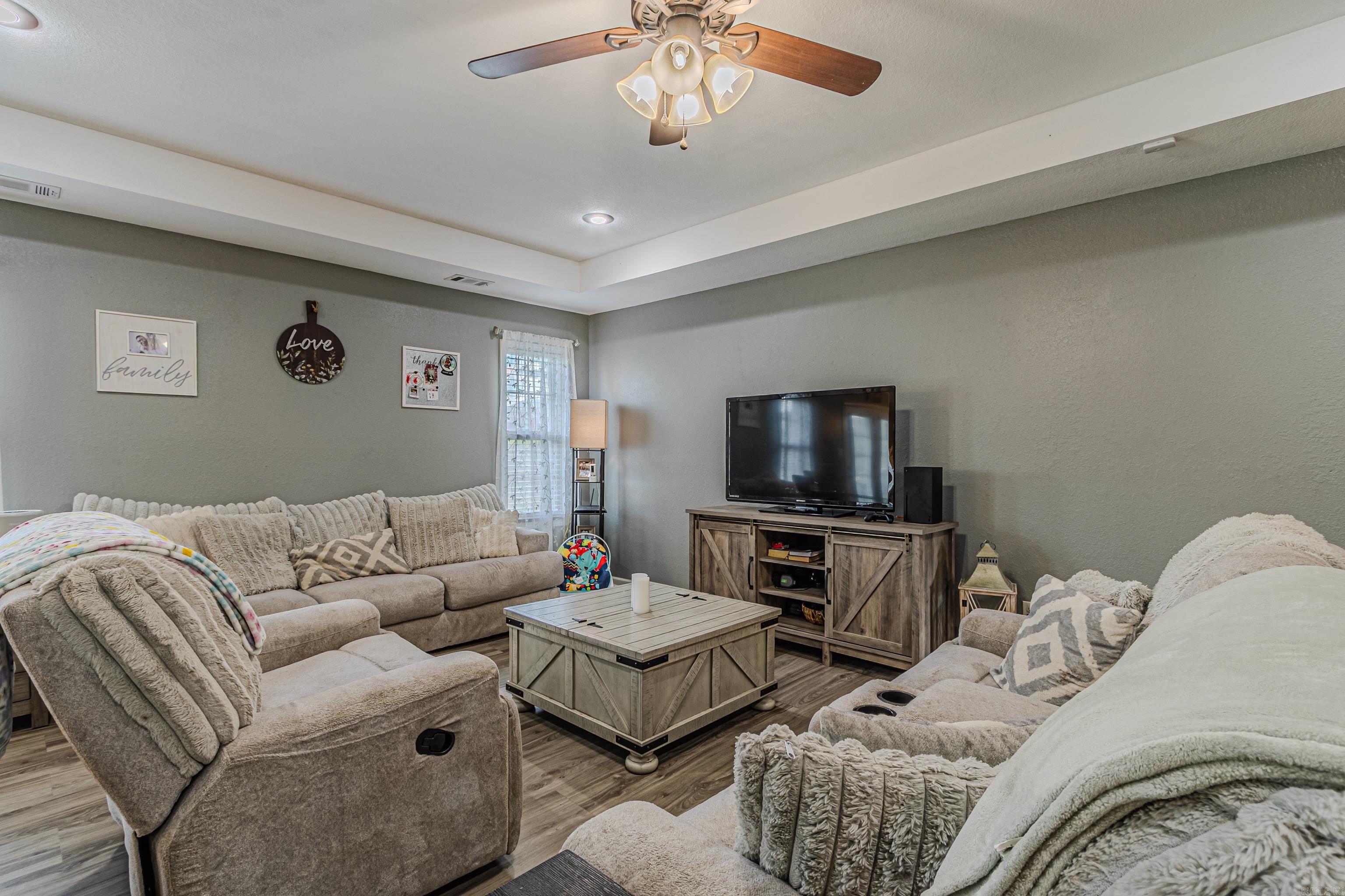 1005 Ryan Lane Property Photo 3