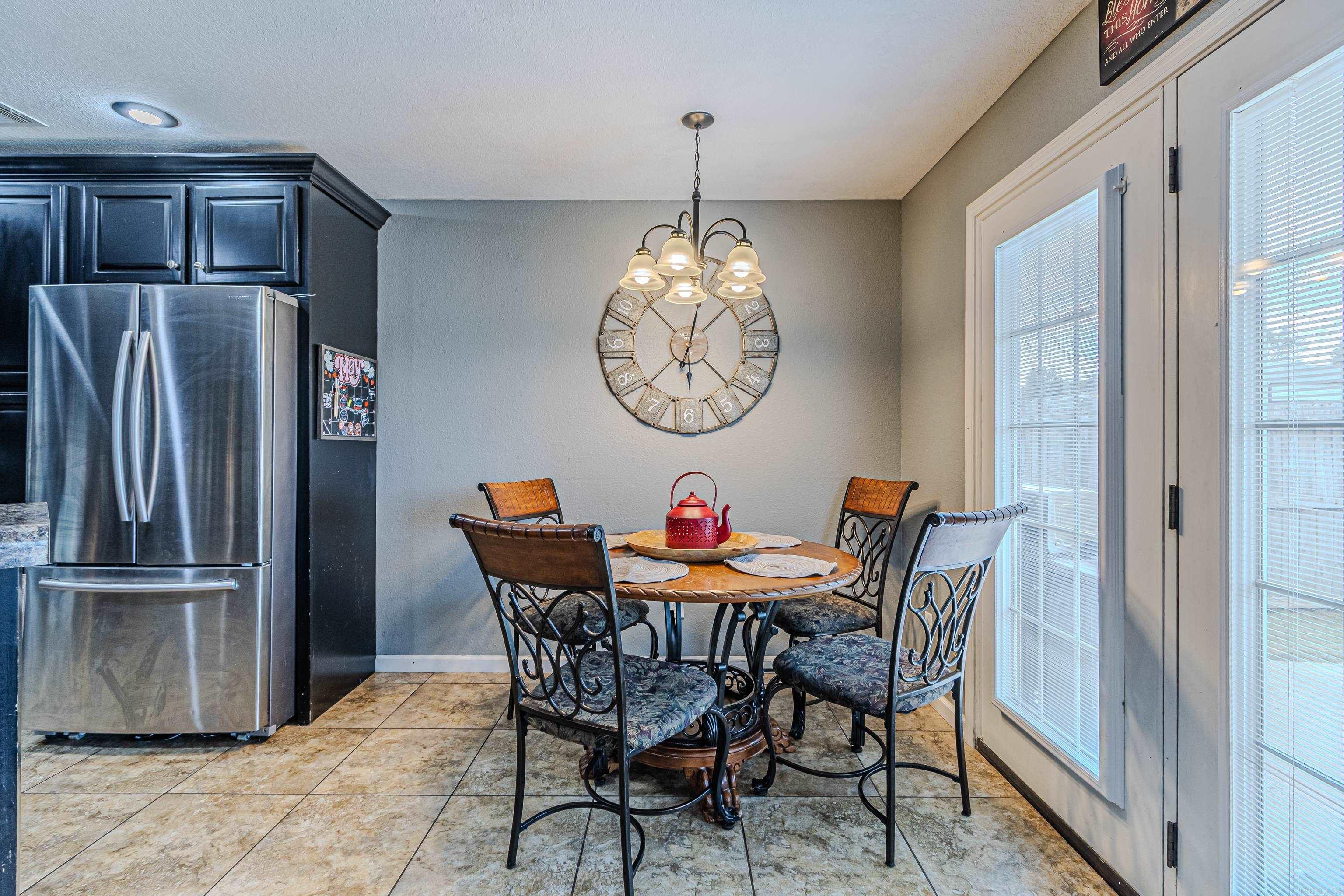 1005 Ryan Lane Property Photo 6