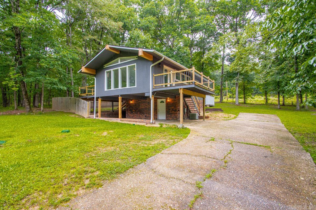 715 Plum Hollow Property Photo 1