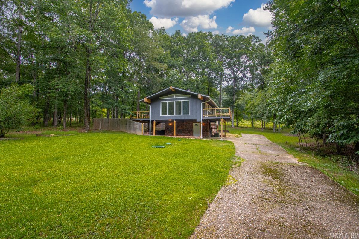 715 Plum Hollow Property Photo 2