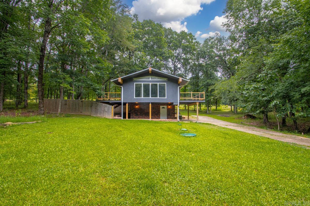 715 Plum Hollow Property Photo 4