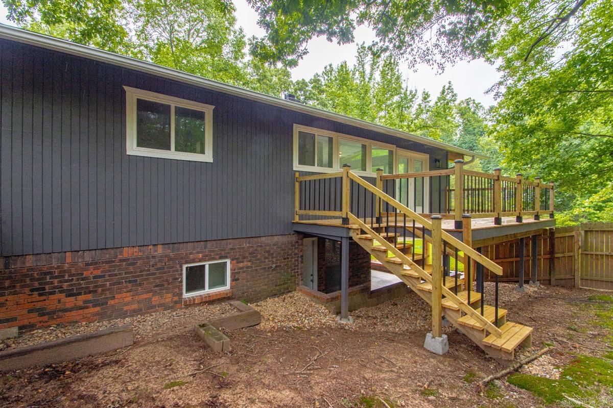 715 Plum Hollow Property Photo 10