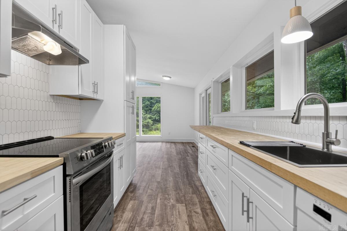 715 Plum Hollow Property Photo 22