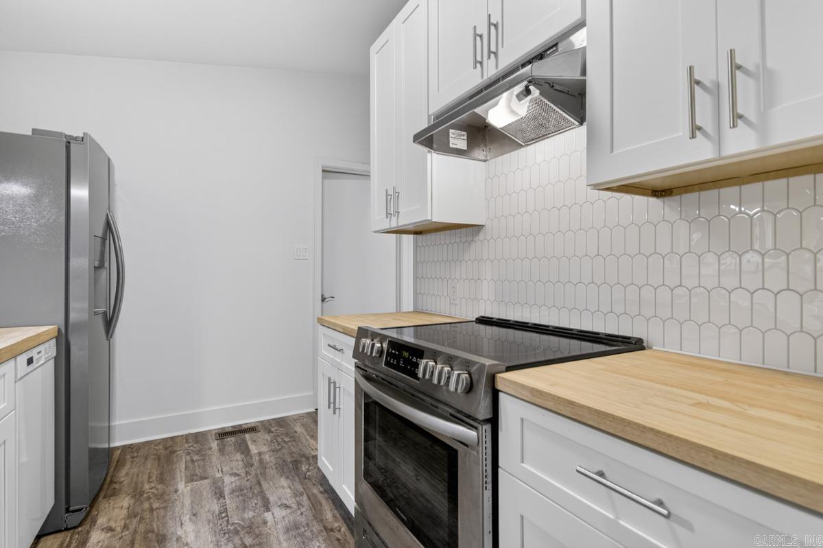 715 Plum Hollow Property Photo 24