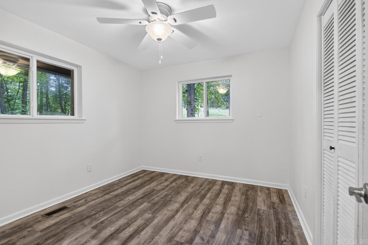 715 Plum Hollow Property Photo 27