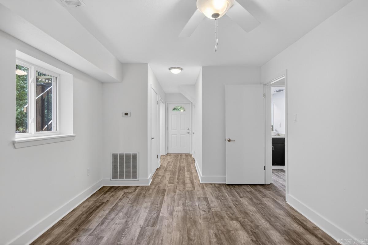 715 Plum Hollow Property Photo 32