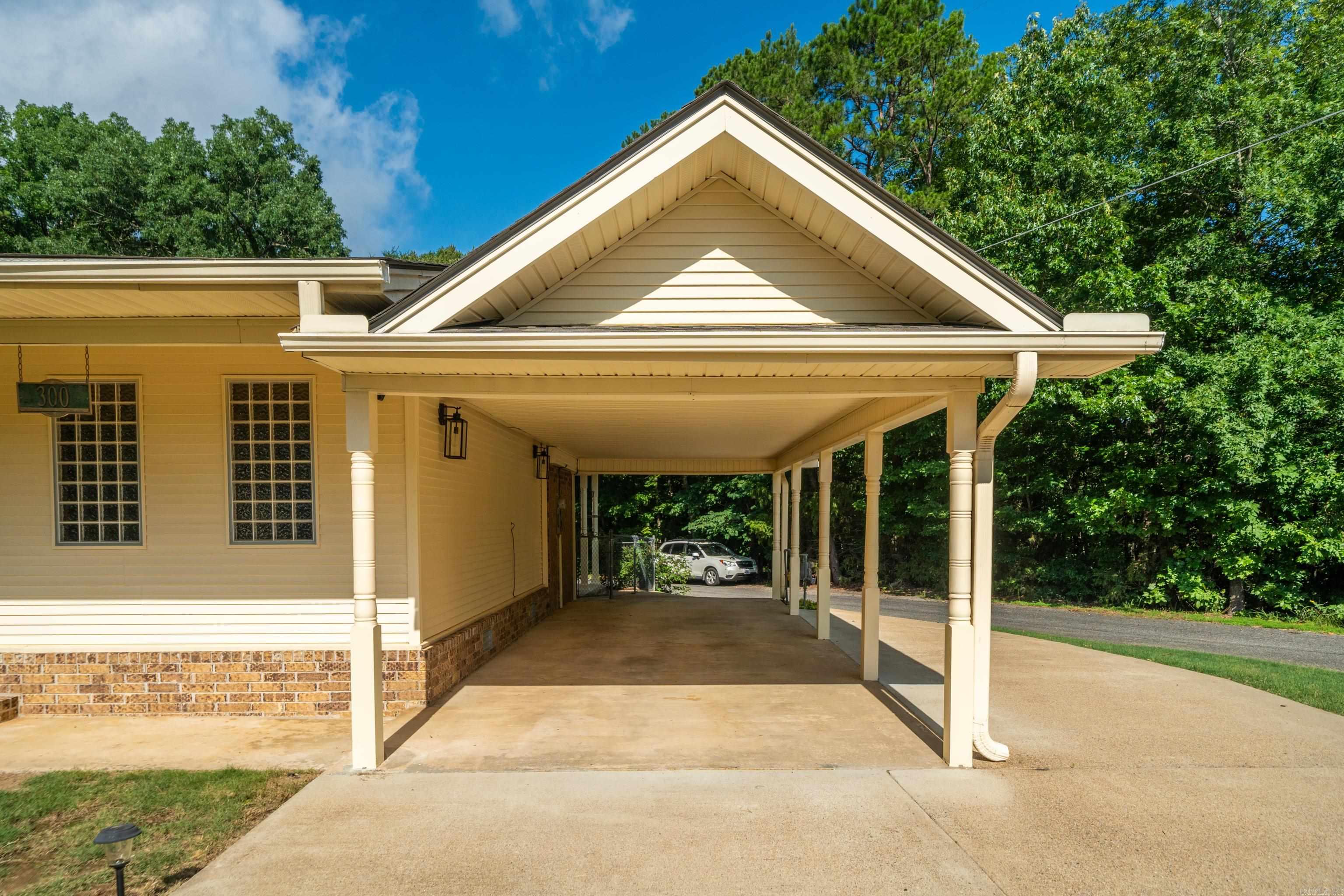300 Anderson Street Property Photo 42