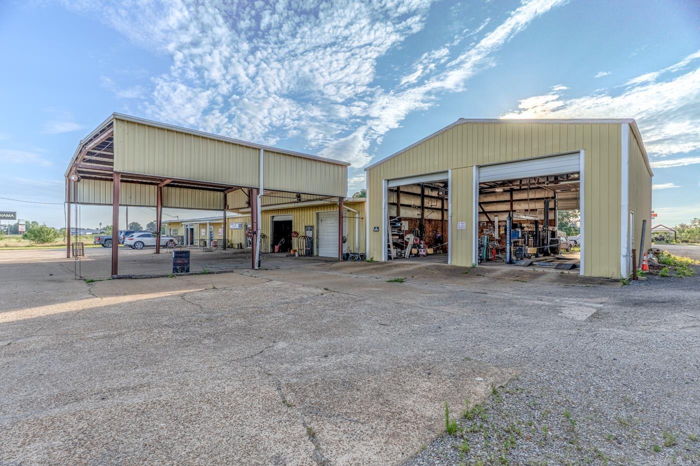 3206 Industrial Dr Property Photo 6
