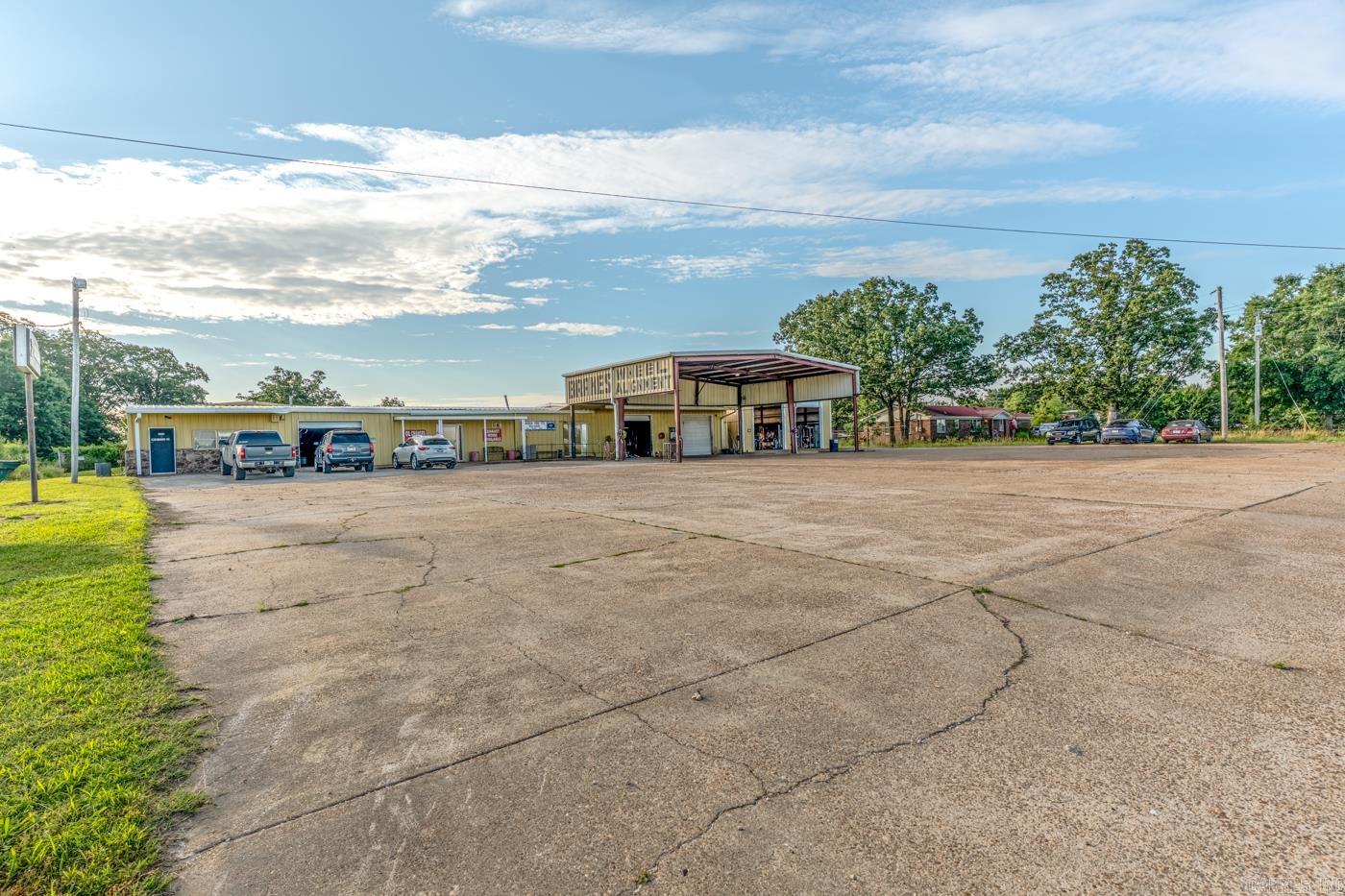 3206 Industrial Dr Property Photo 10