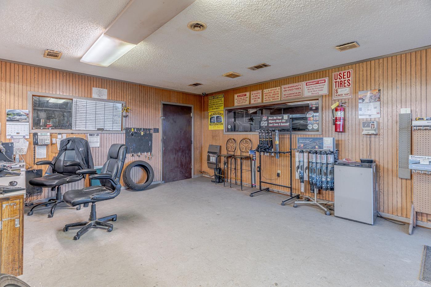 3206 Industrial Dr Property Photo 15