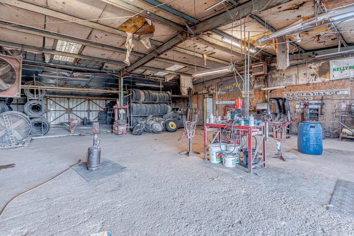 3206 Industrial Dr Property Photo 20